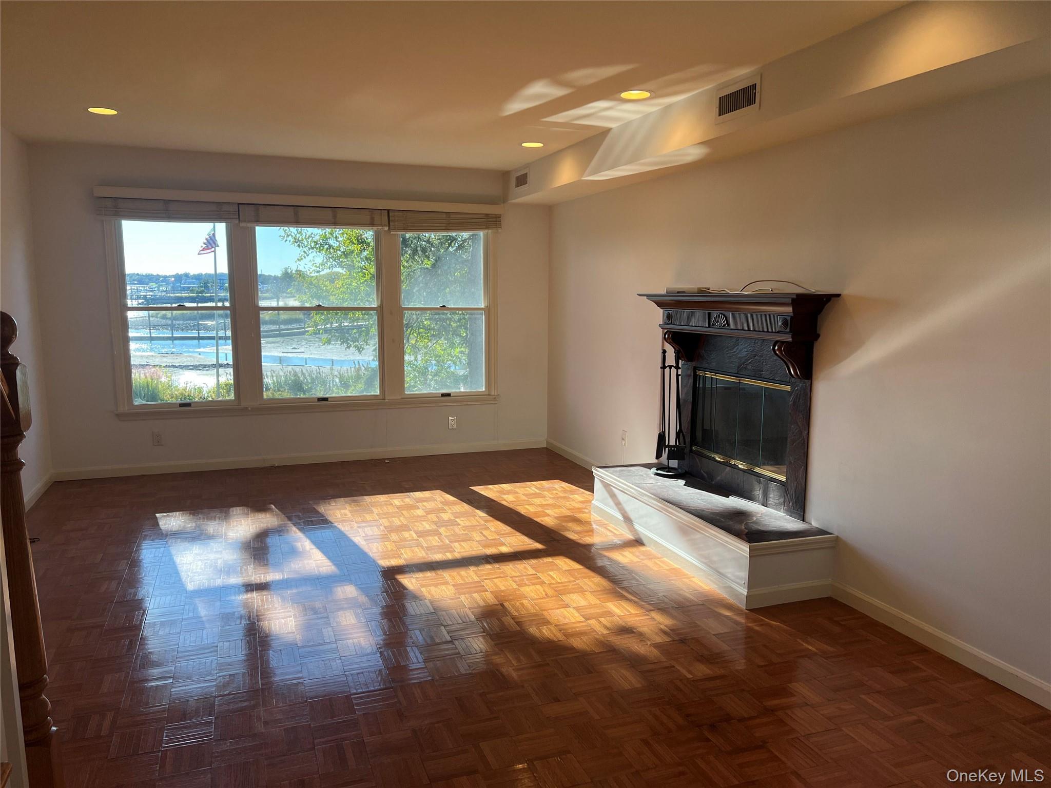 59 Sintsink Drive B Property Photo 6