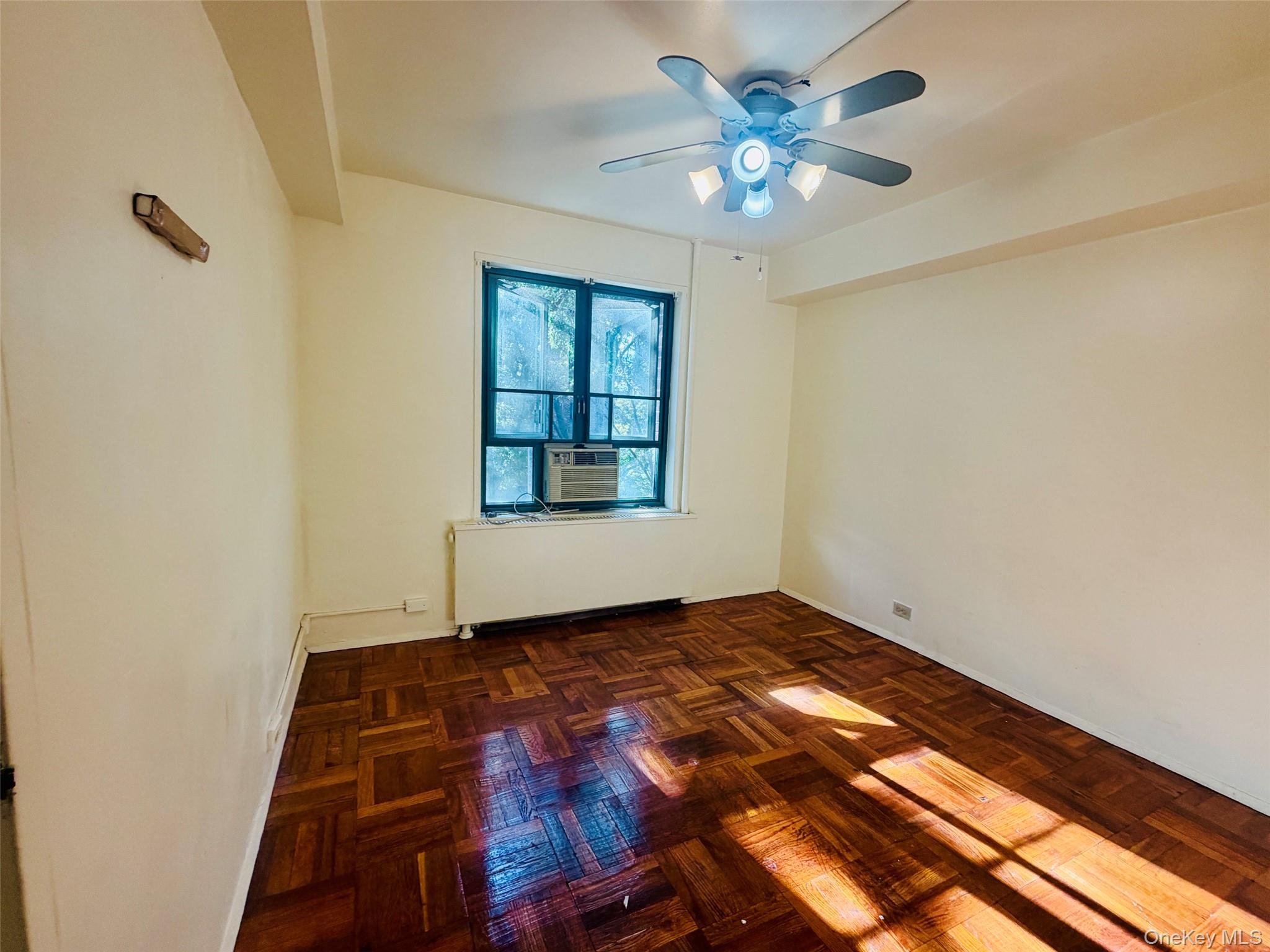 2049 Mcgraw Avenue 6h Property Photo 8