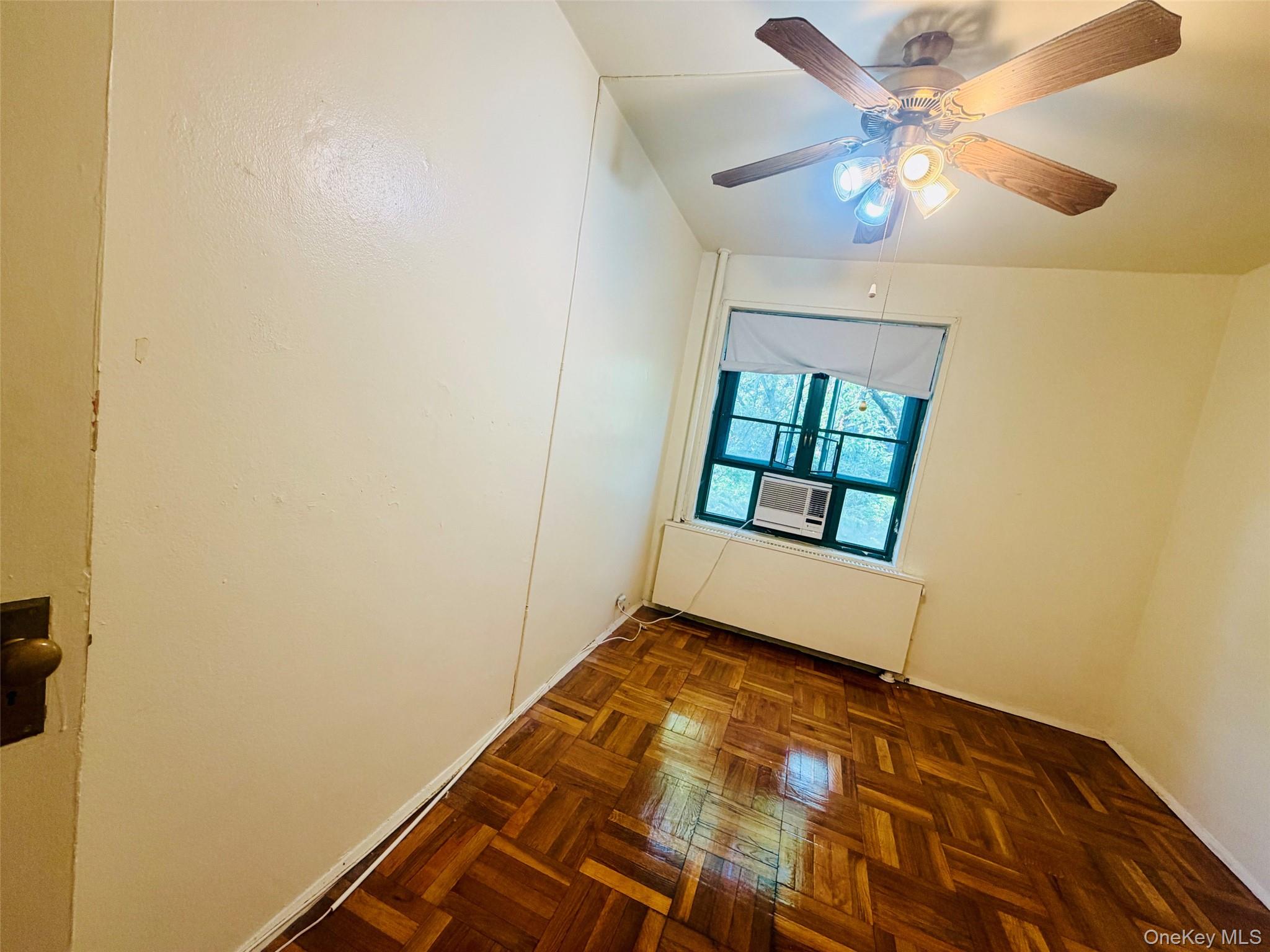 2049 Mcgraw Avenue 6h Property Photo 9