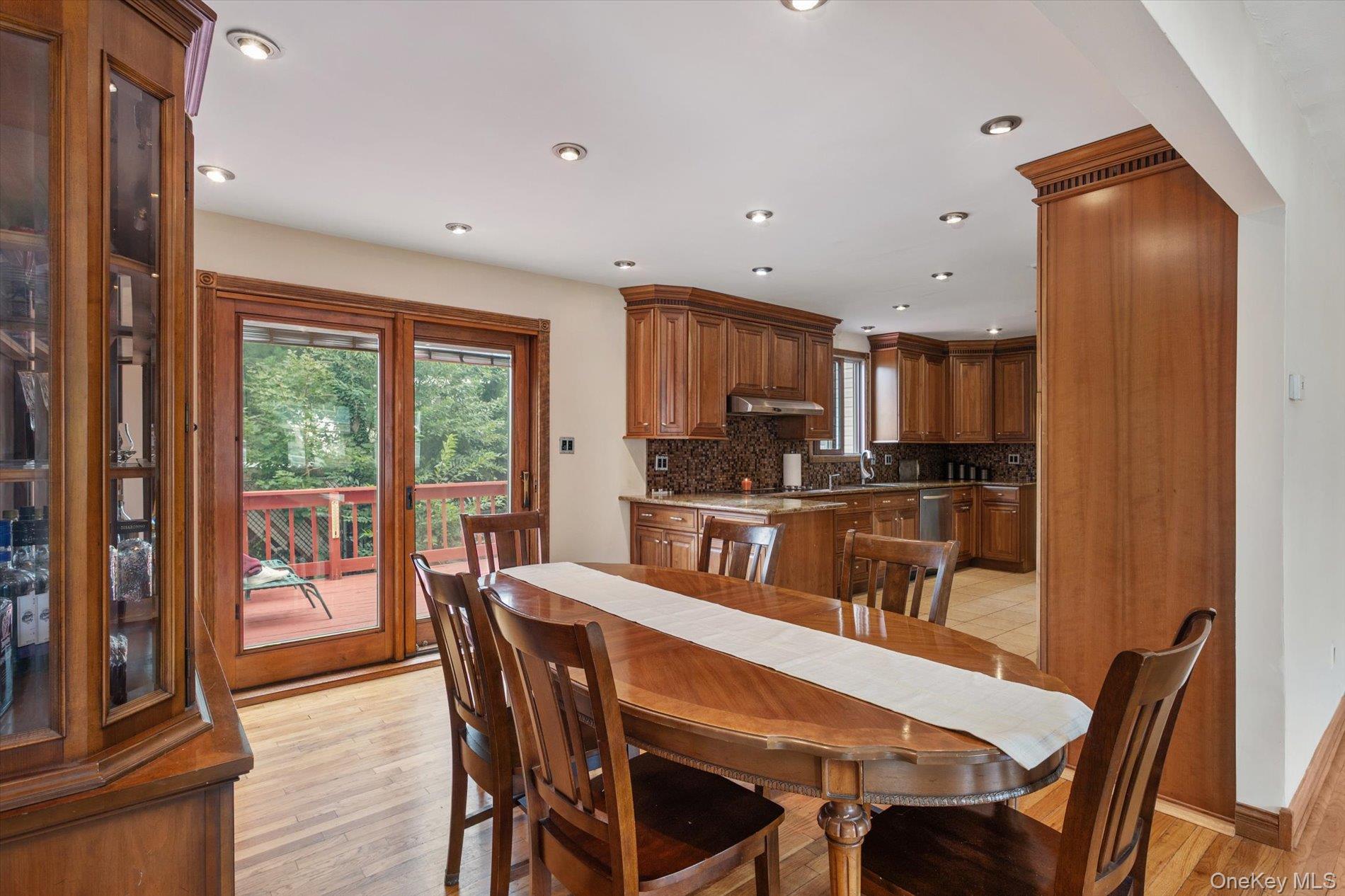 73 Anndom Court Property Photo 7