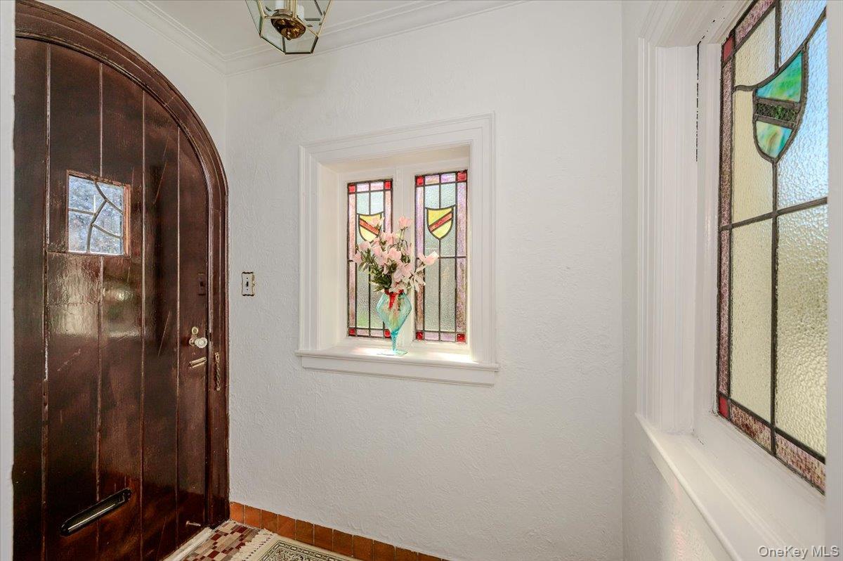 2222 Fenton Avenue Property Photo 2