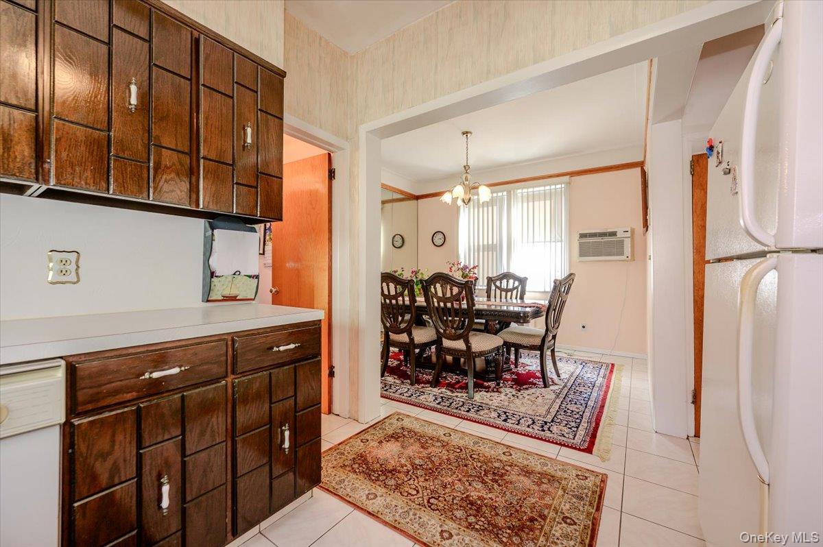 2222 Fenton Avenue Property Photo 8