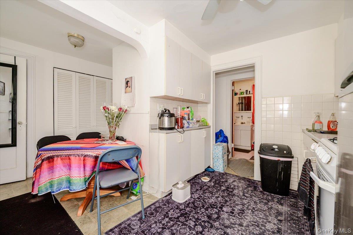 2222 Fenton Avenue Property Photo 16