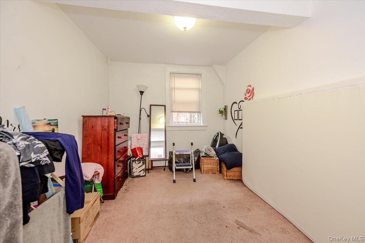 2222 Fenton Avenue Property Photo 19