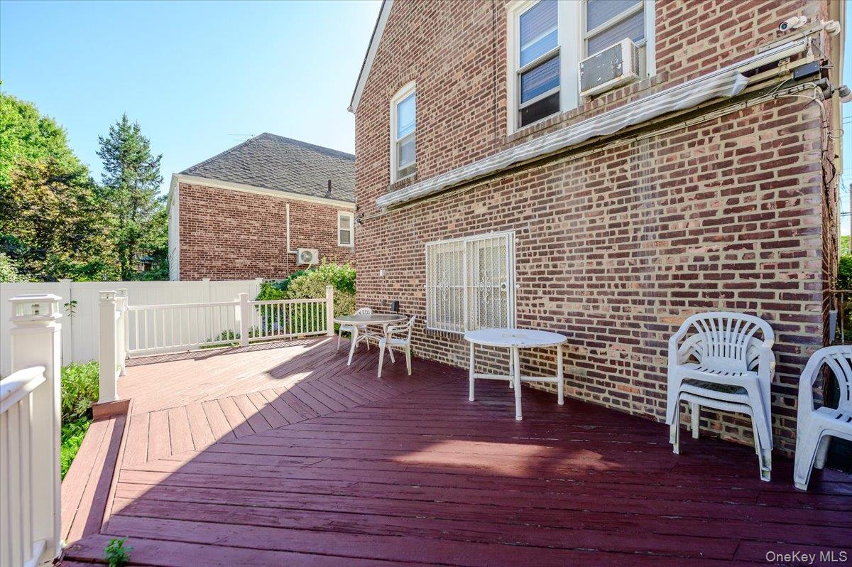 2222 Fenton Avenue Property Photo 25