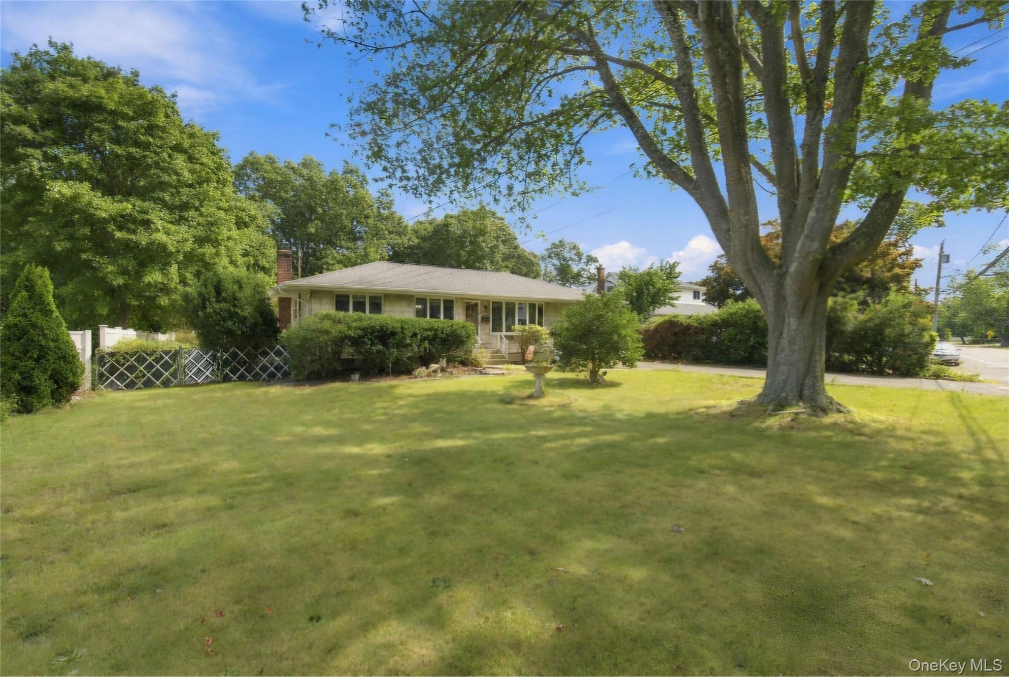 1024 Howells Road Property Photo 2