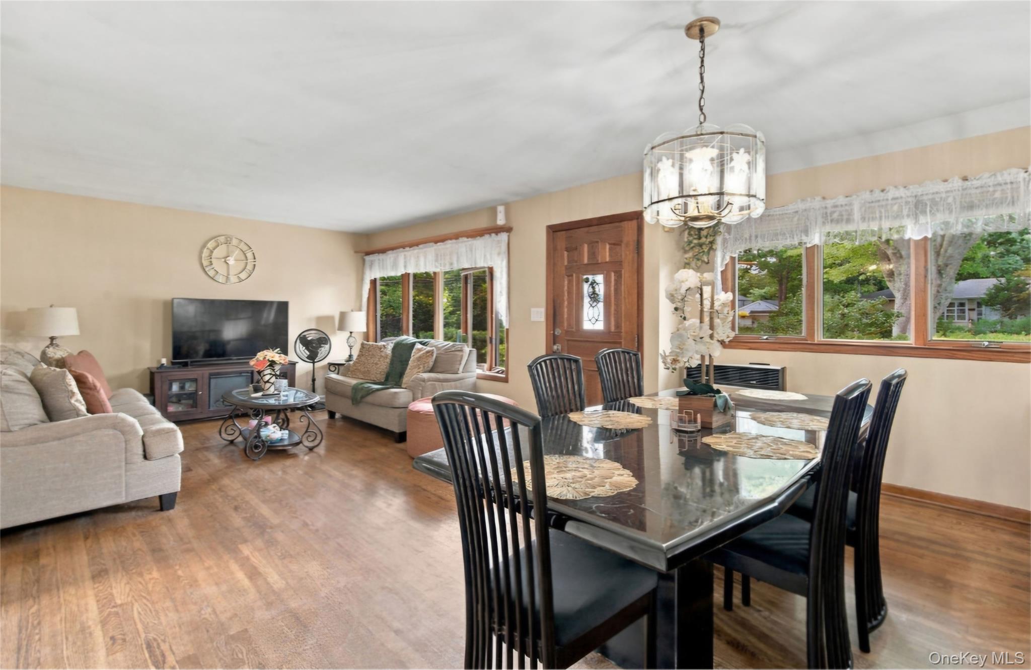 1024 Howells Road Property Photo 3