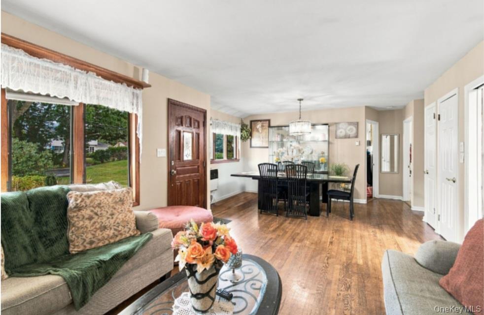 1024 Howells Road Property Photo 4