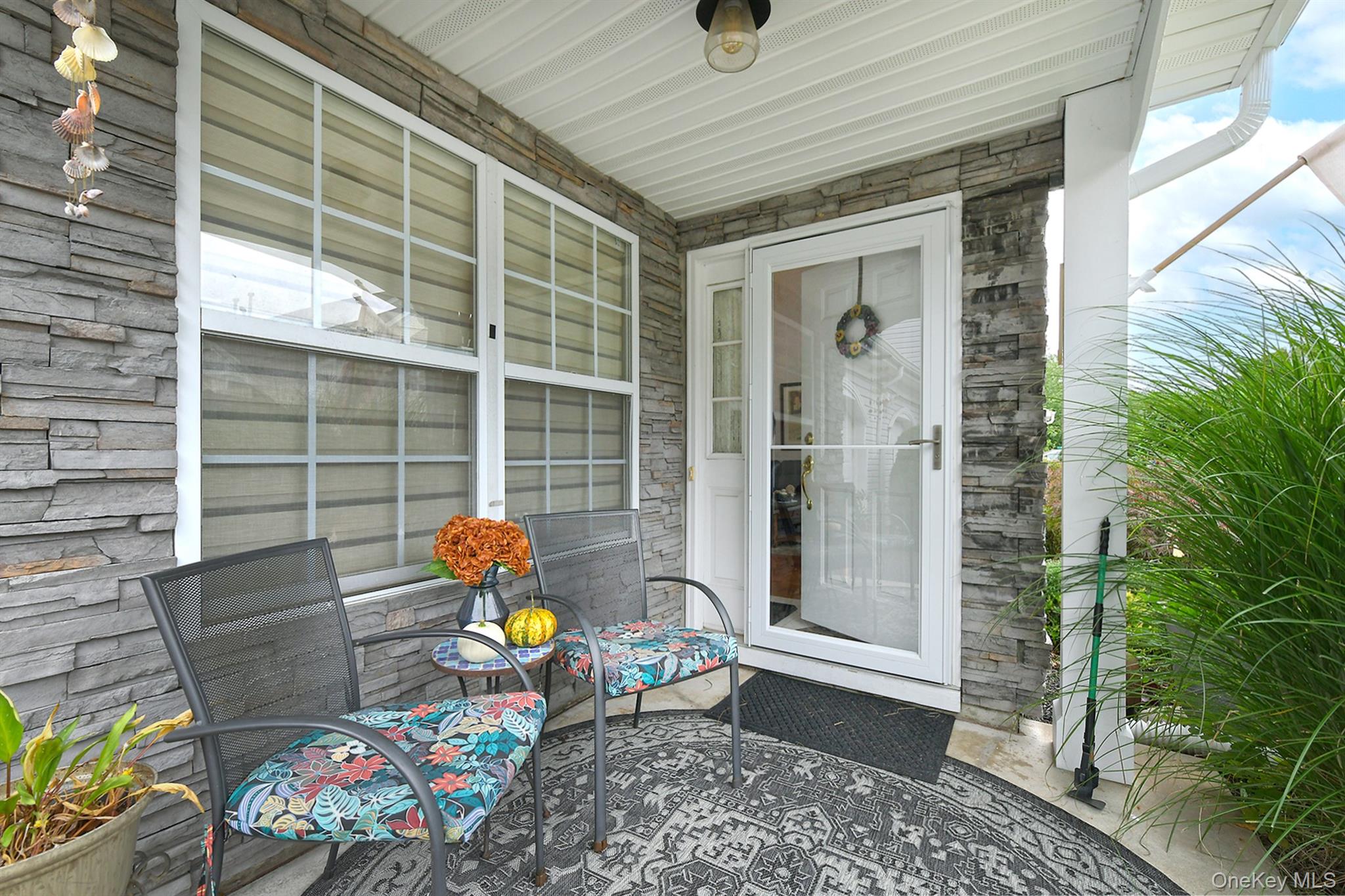 8 Lavern Drive Property Photo 5