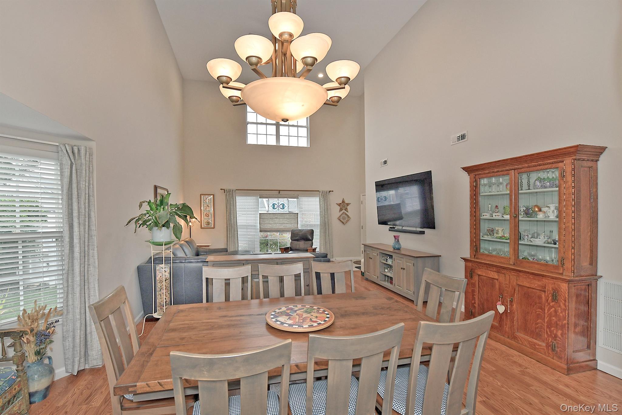 8 Lavern Drive Property Photo 12