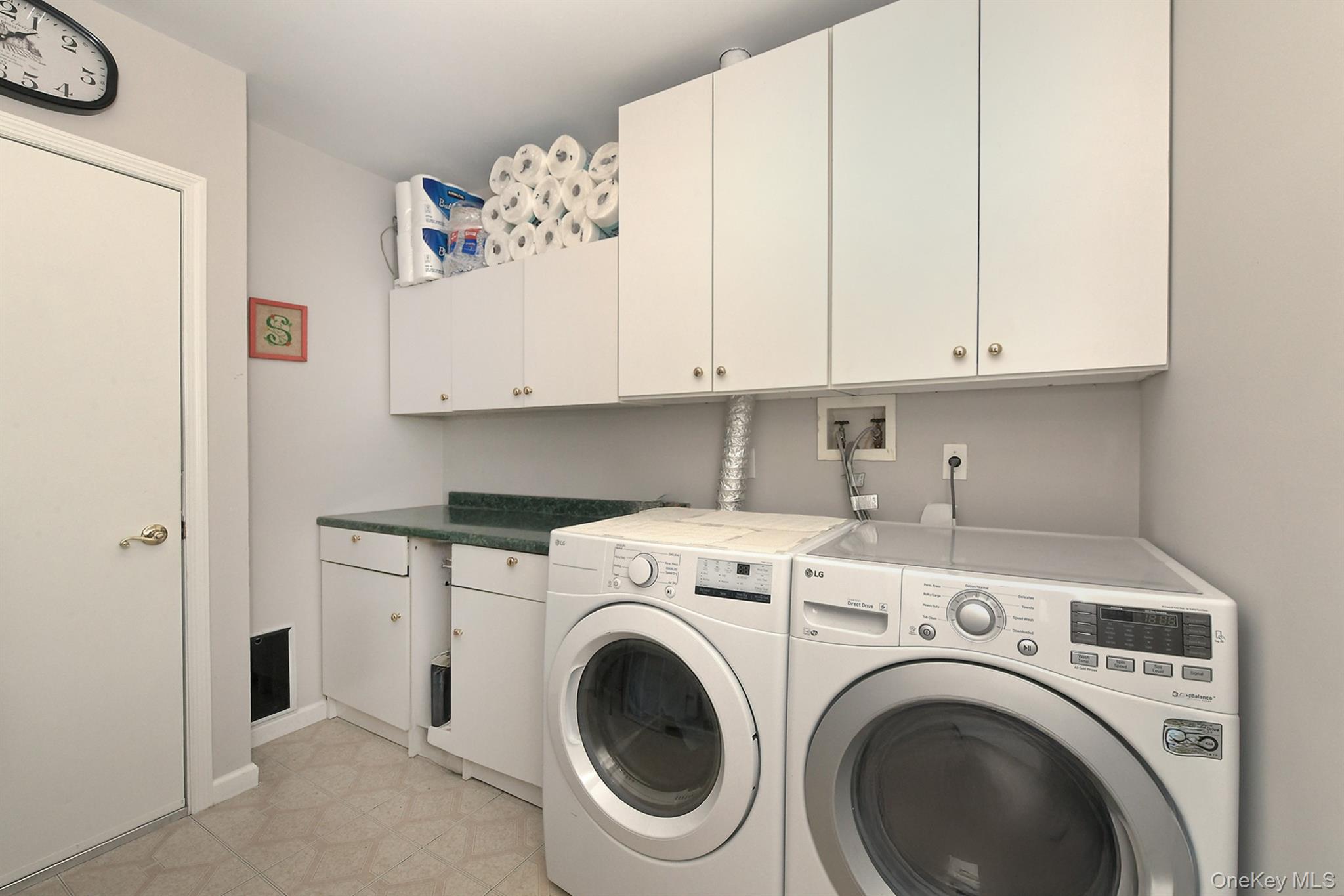 8 Lavern Drive Property Photo 20