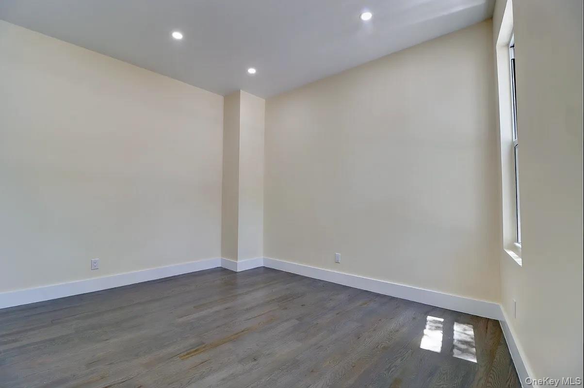 7529 62nd Street Property Photo 12