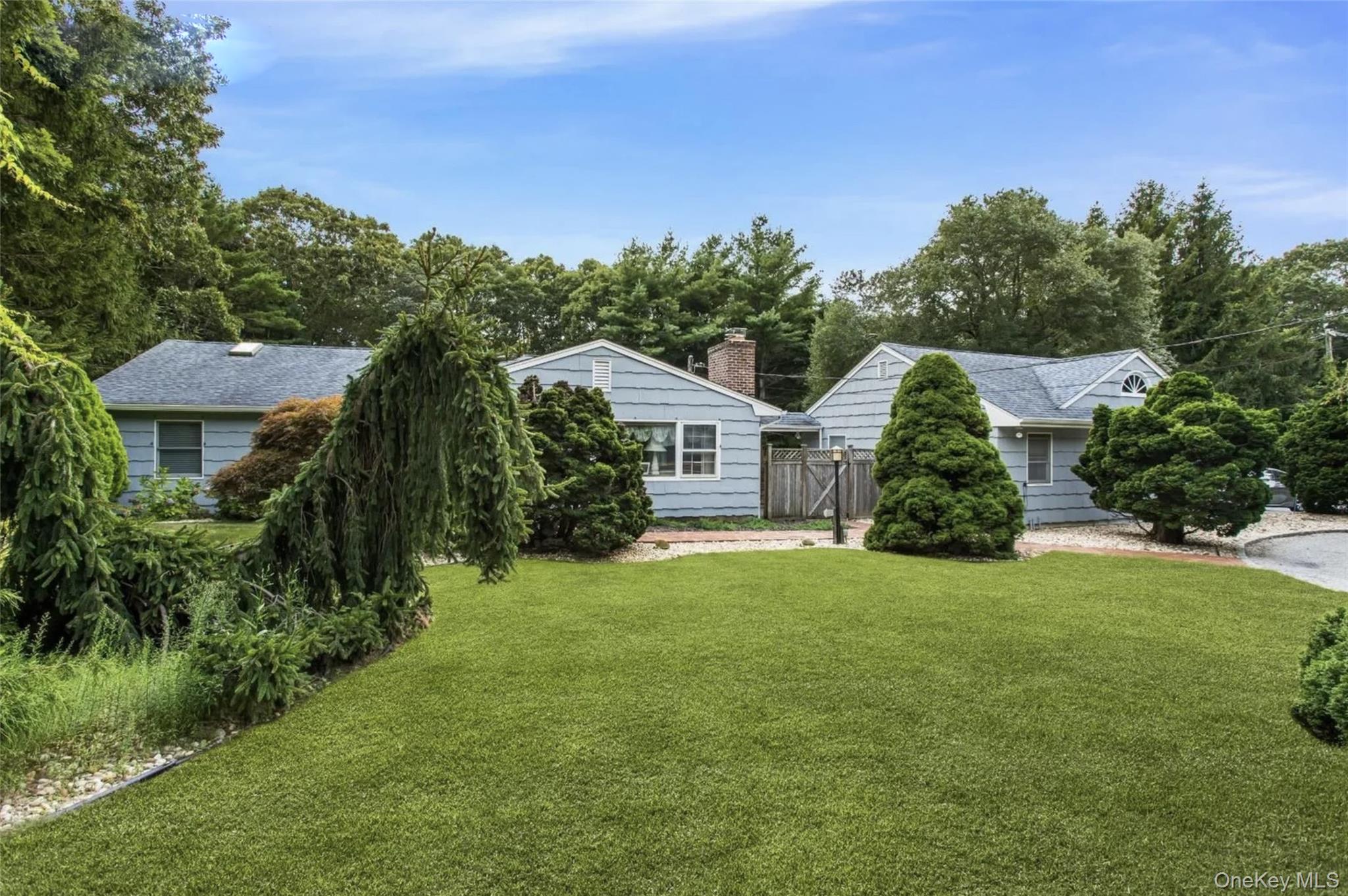 25 Squires Avenue Property Photo 1