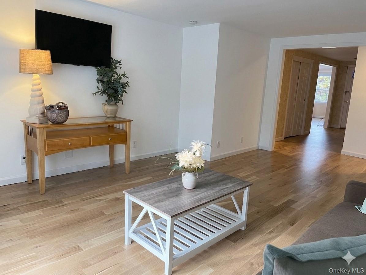 25 Squires Avenue Property Photo 10