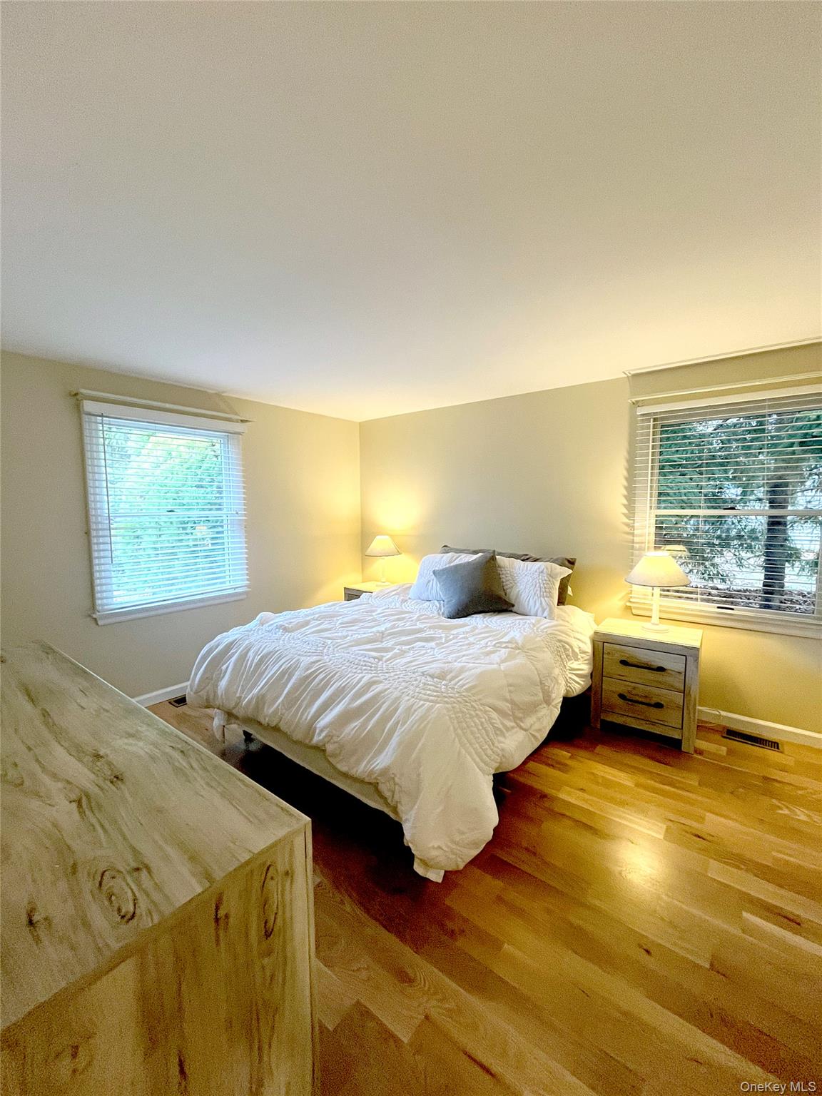 25 Squires Avenue Property Photo 16