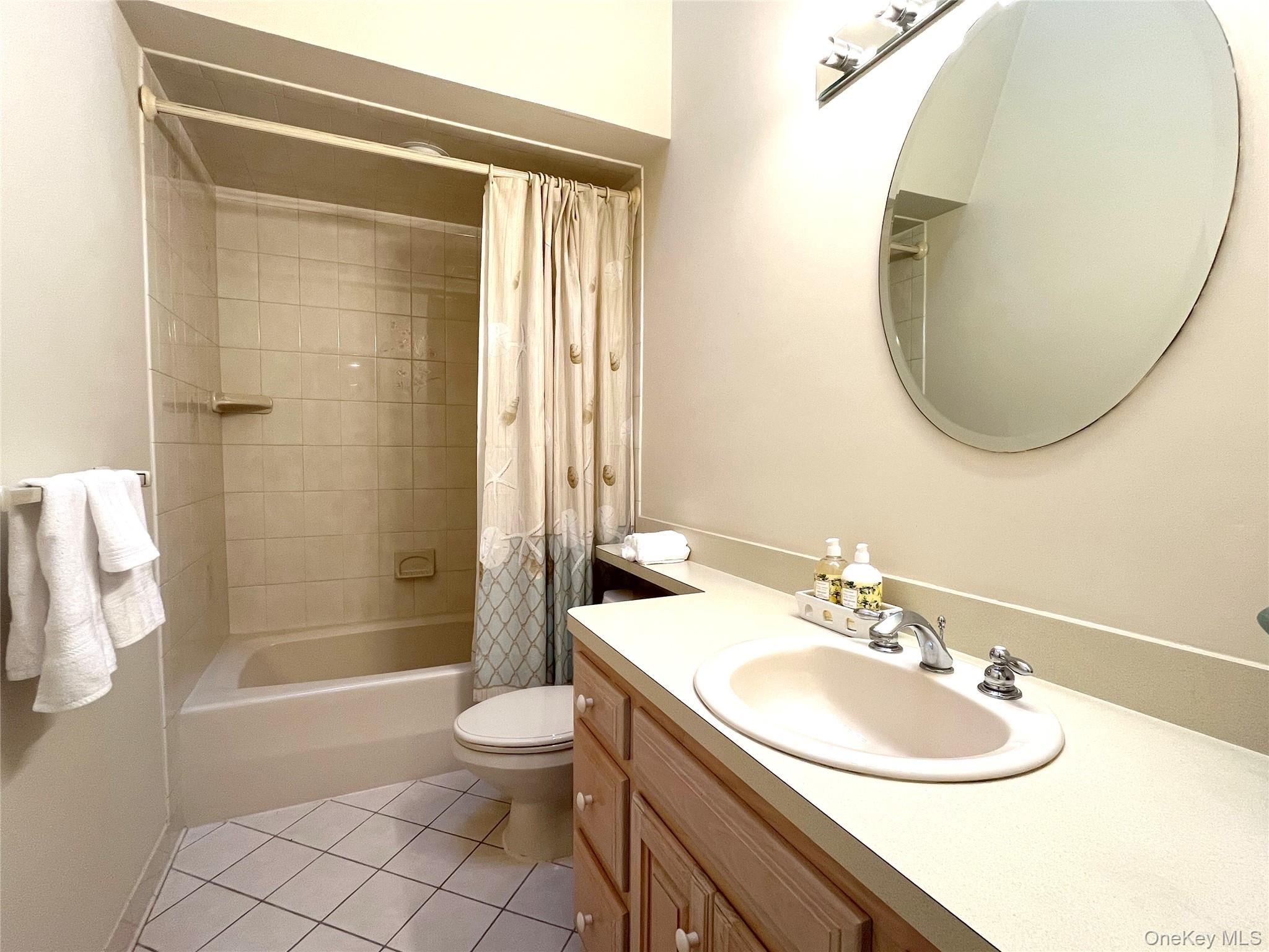 25 Squires Avenue Property Photo 17