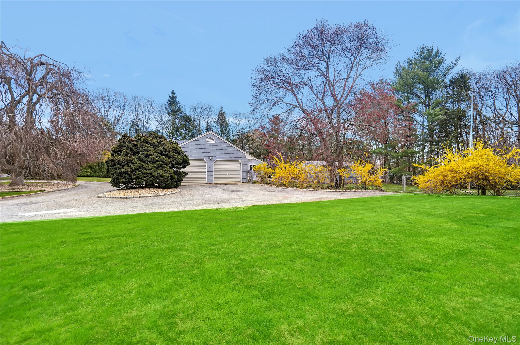 25 Squires Avenue Property Photo 20