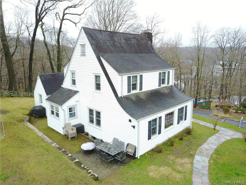 15 Beacon Hill Road Property Photo 3