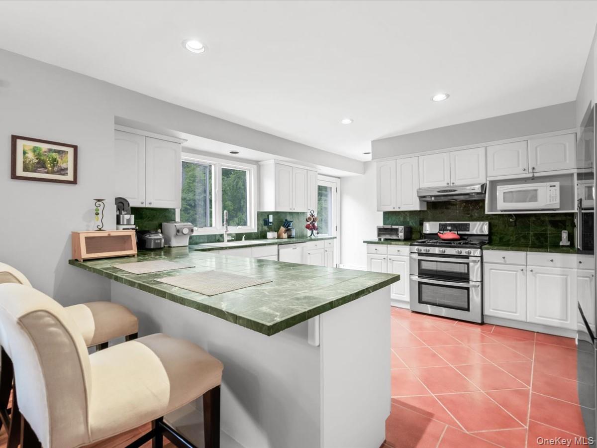 7 Sharon Avenue Property Photo 10