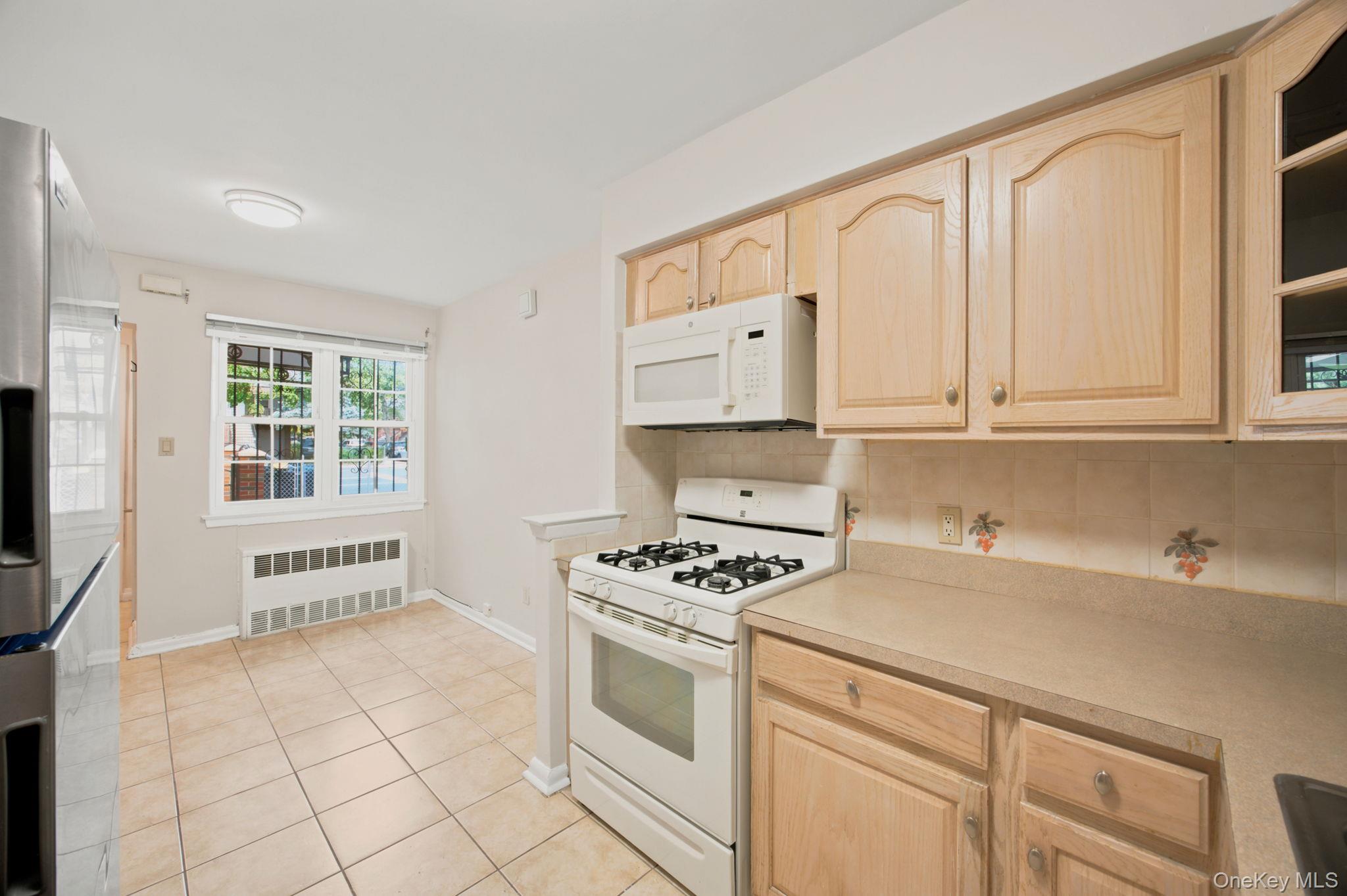 10120 Flatlands Avenue Property Photo 11