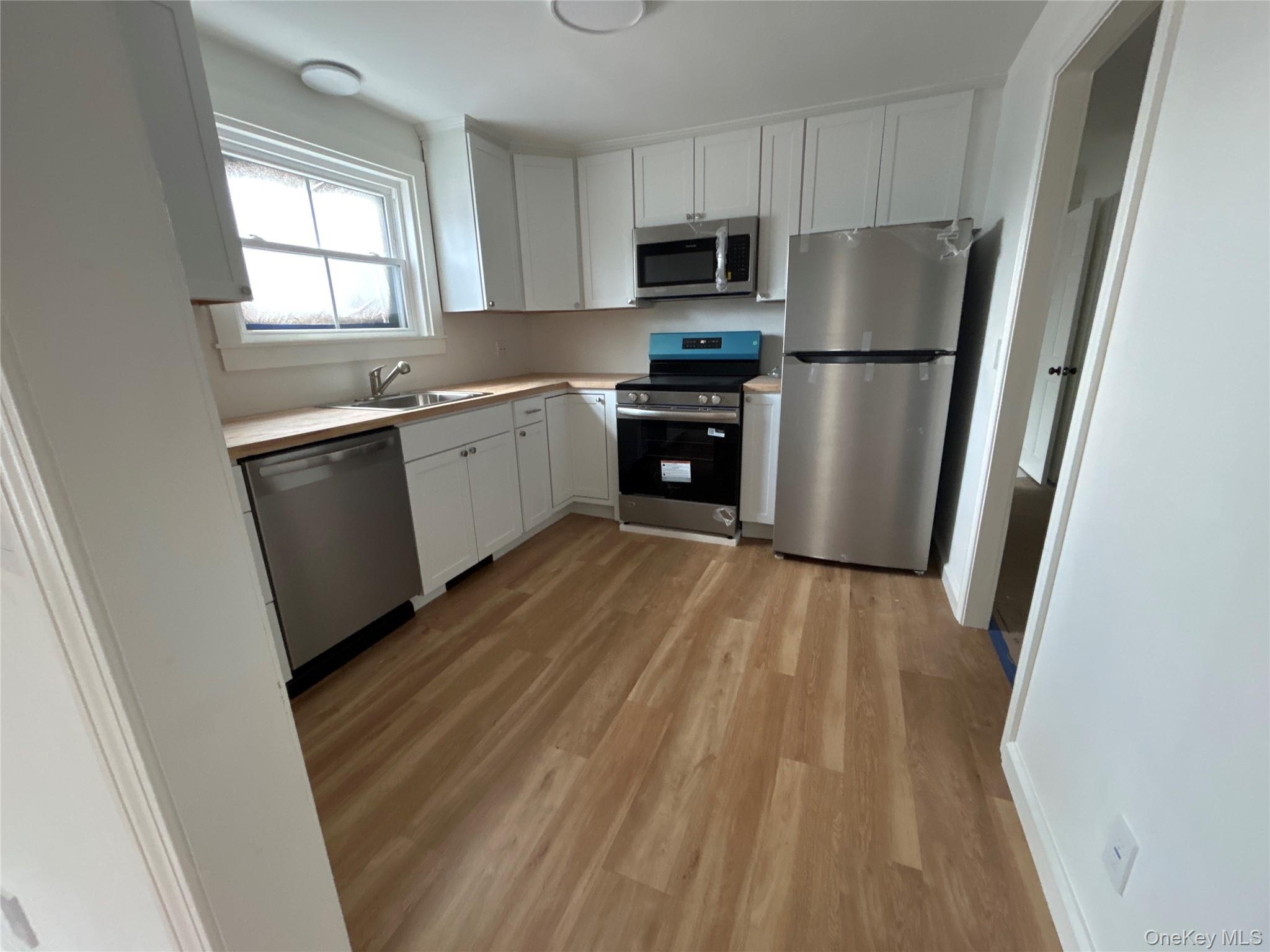 7 Dutchess Avenue Property Photo 2