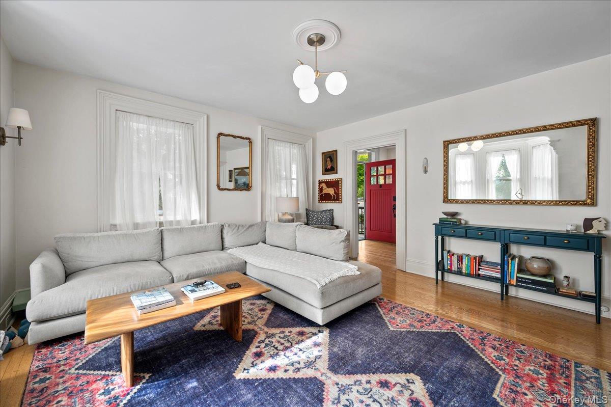 42 2nd Avenue Property Photo 8