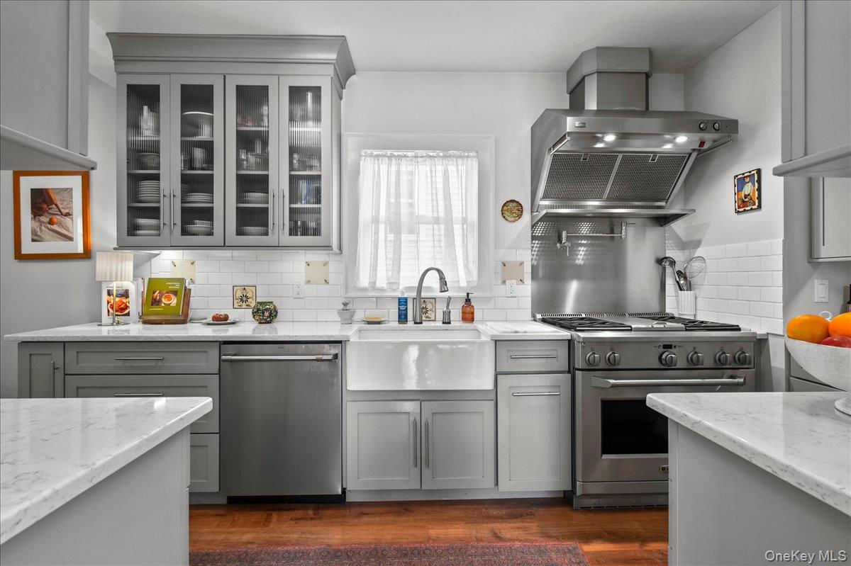 42 2nd Avenue Property Photo 10