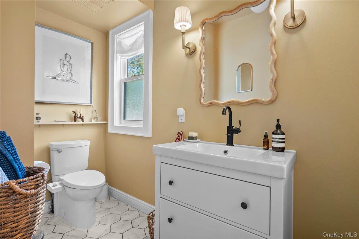 42 2nd Avenue Property Photo 15