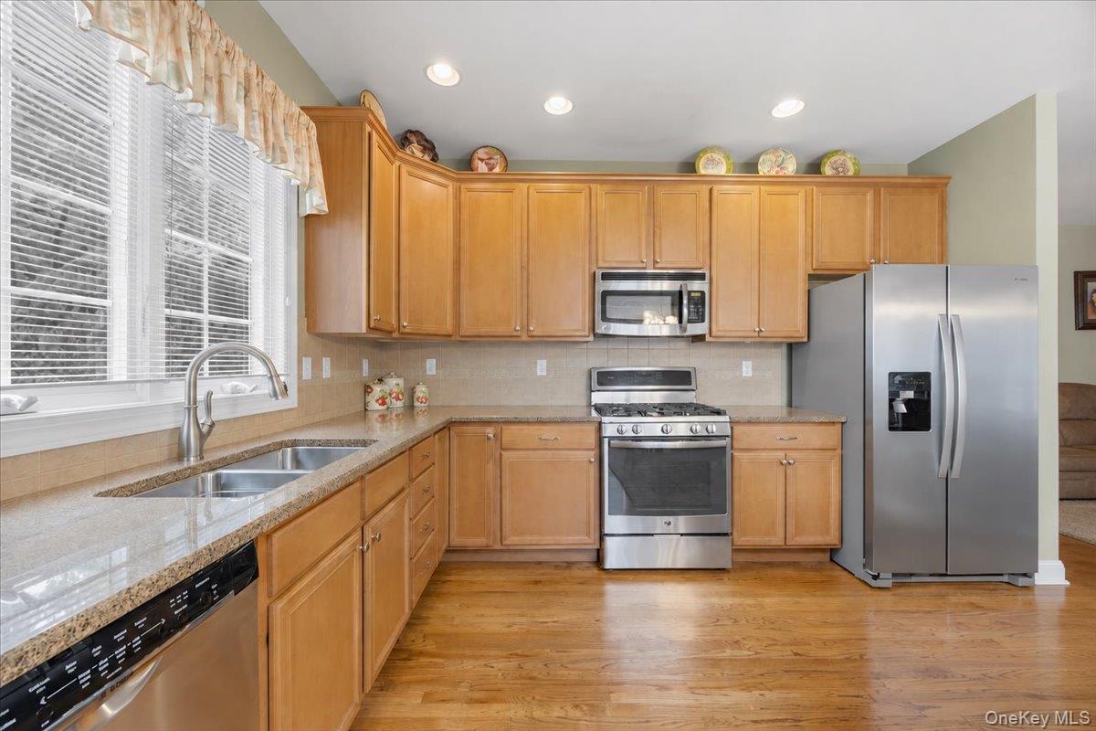 12 Sassinoro Boulevard Property Photo 18