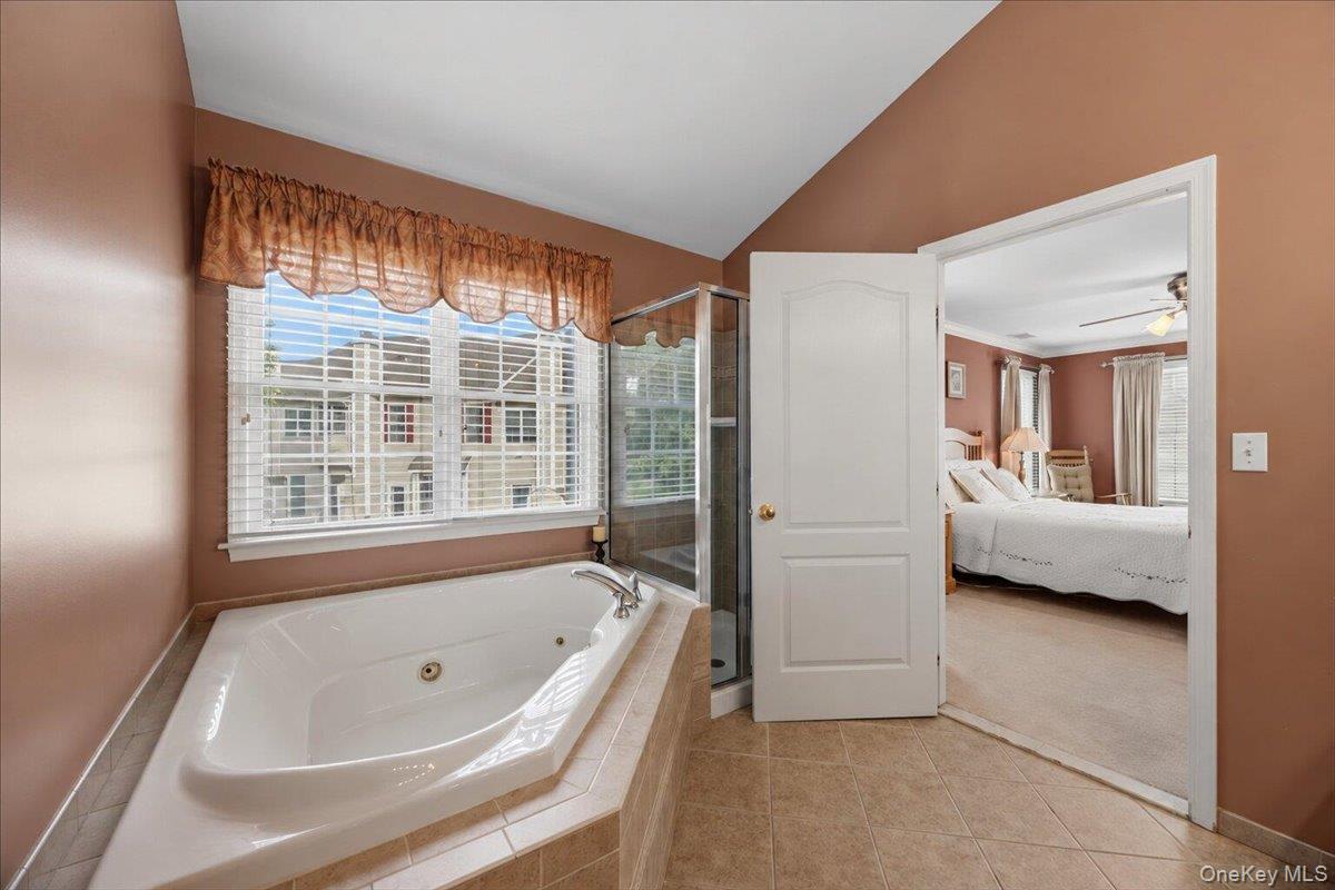 12 Sassinoro Boulevard Property Photo 28