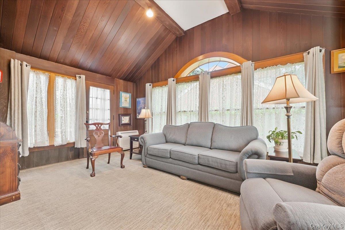 119 Somerset Avenue Property Photo 7