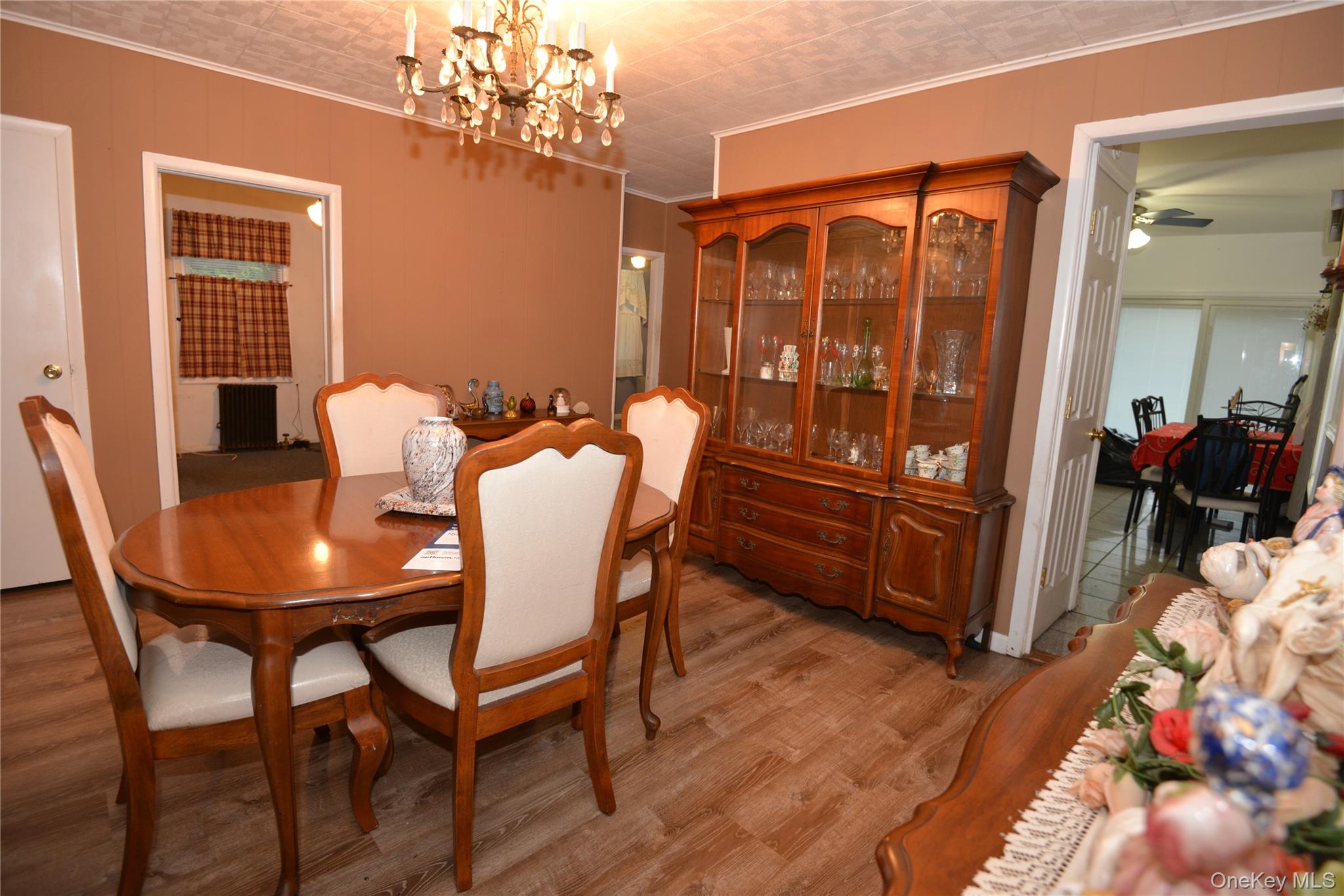 7 S Bay Avenue Property Photo 9