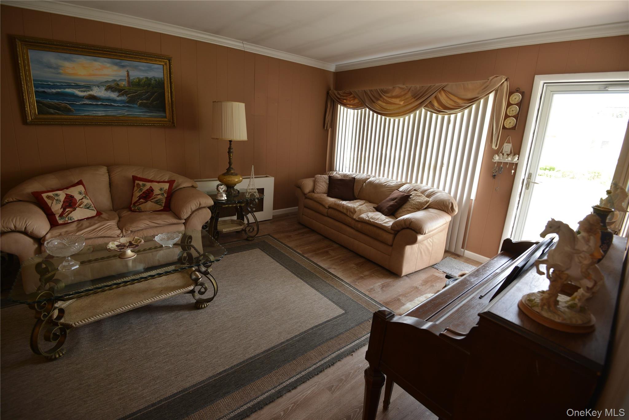 7 S Bay Avenue Property Photo 11