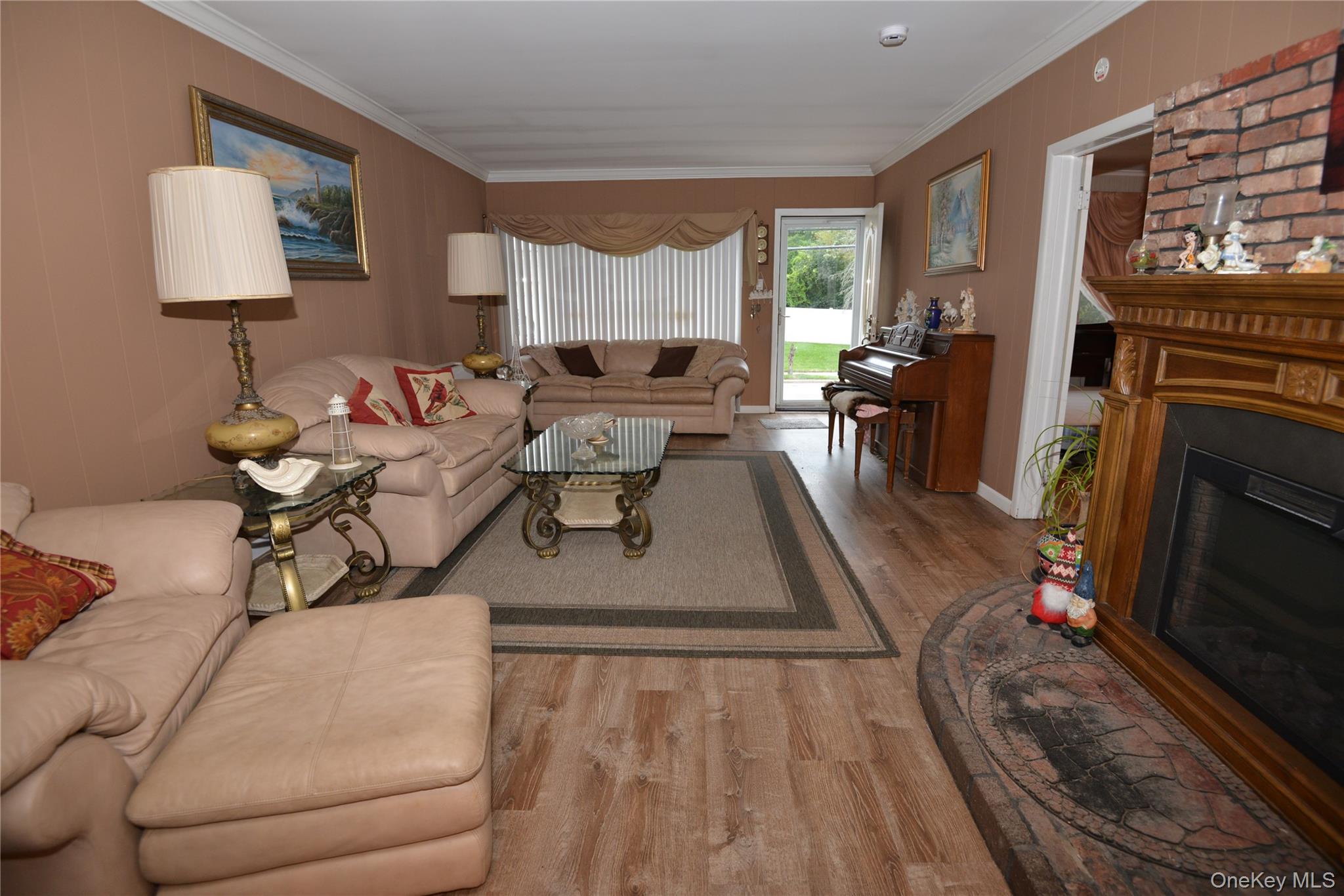 7 S Bay Avenue Property Photo 17