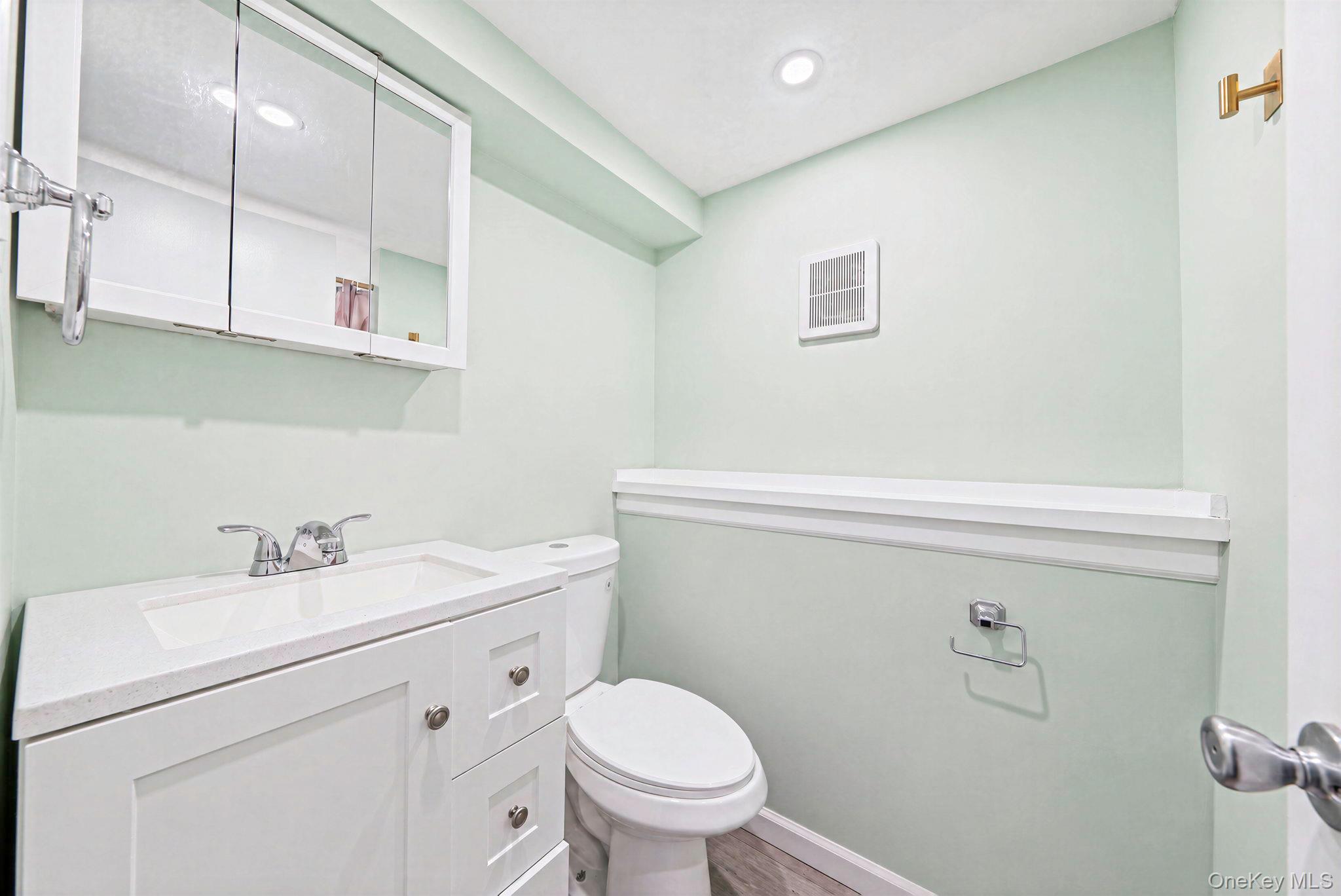 833 N Fulton Avenue Property Photo 11