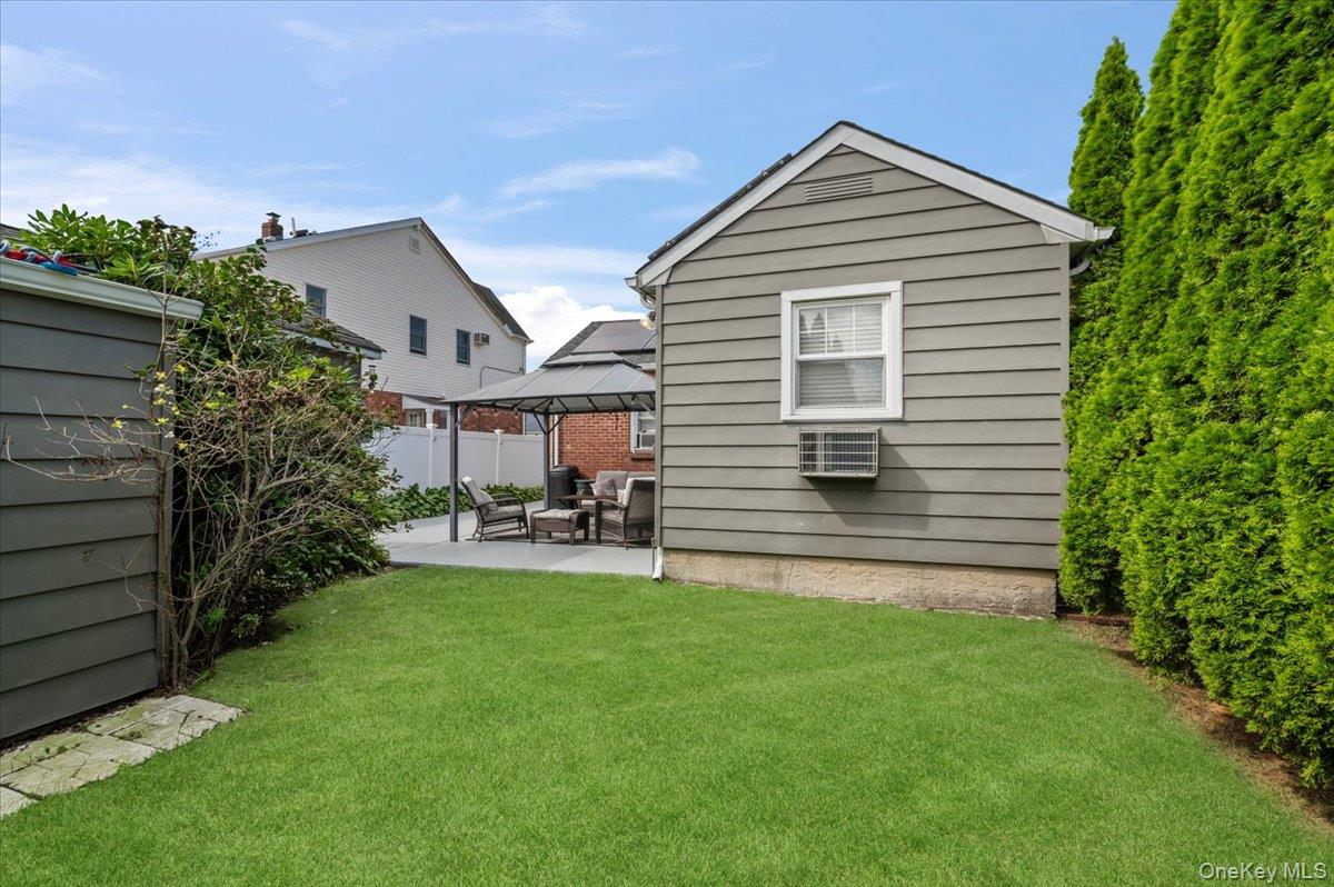 11 Belt Street Property Photo 27