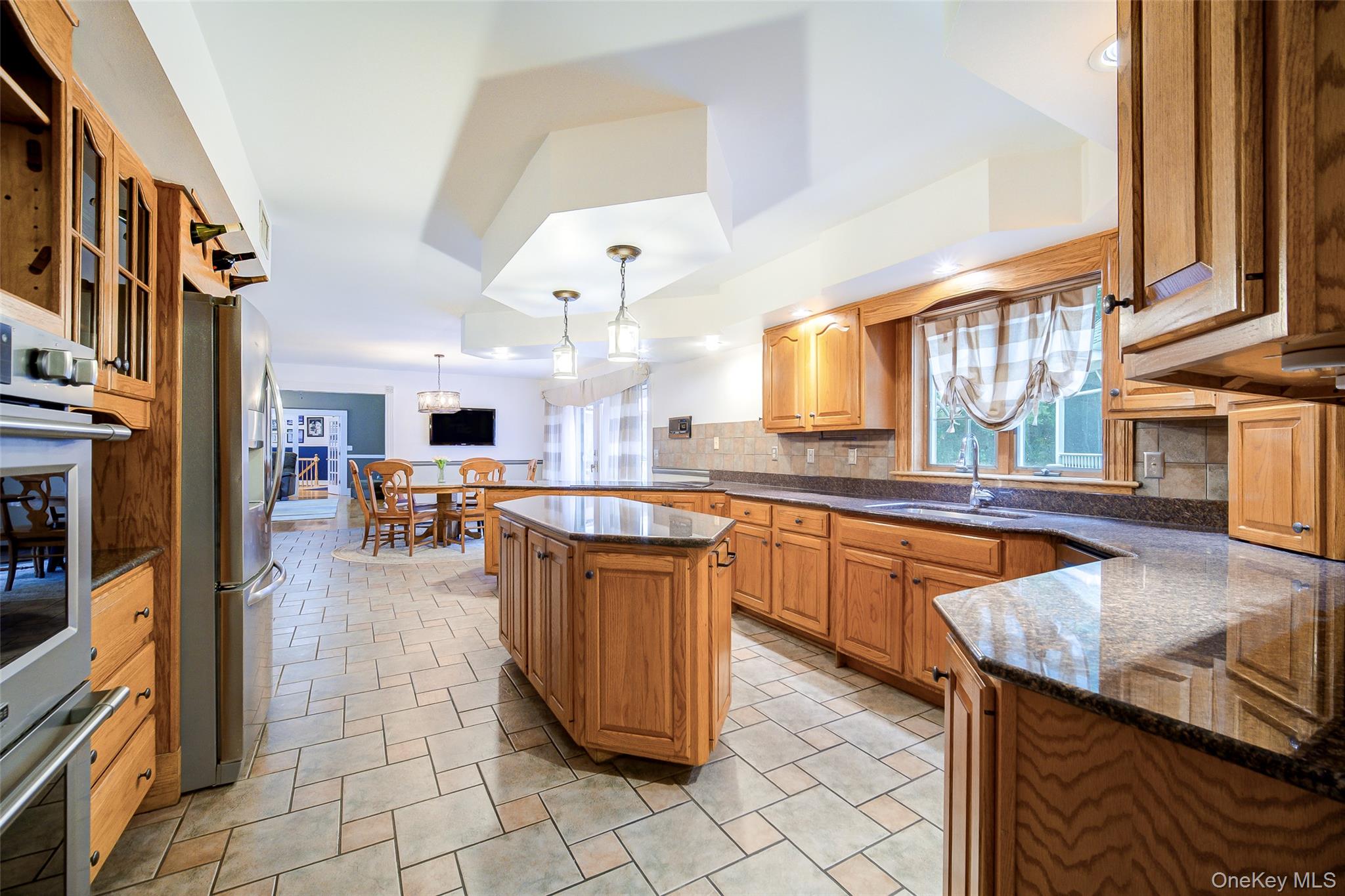 4 Fox Hollow Drive Property Photo 9