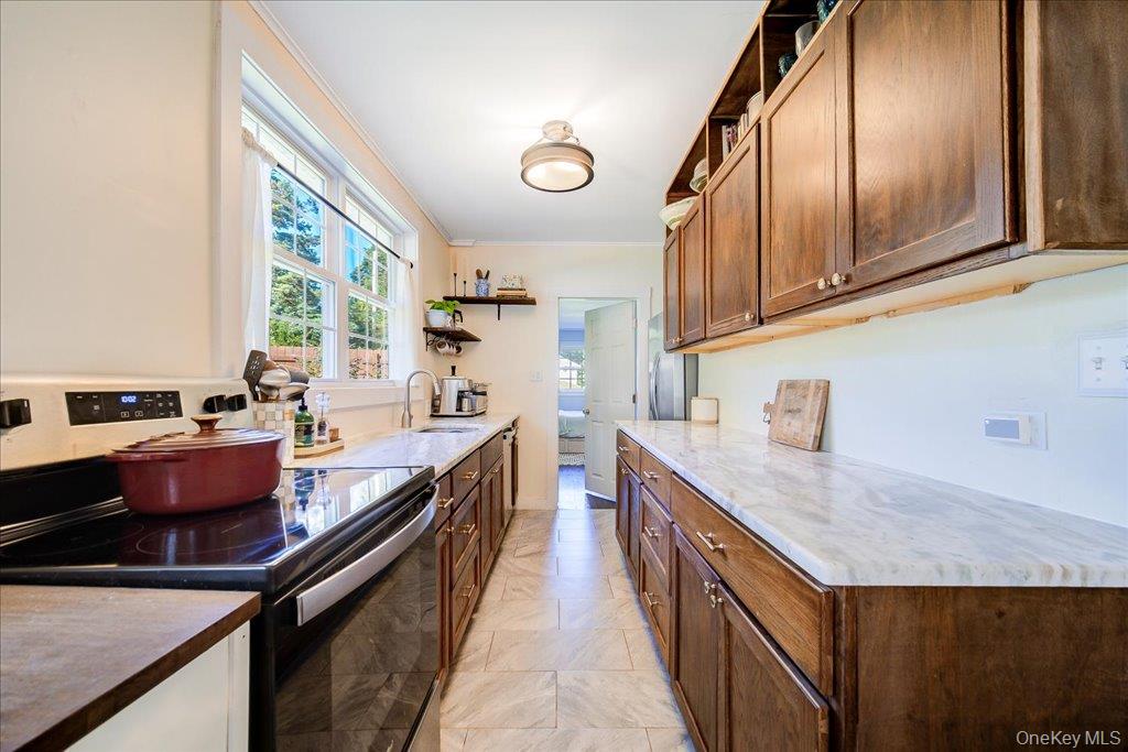 51 Weeks Avenue Property Photo 7