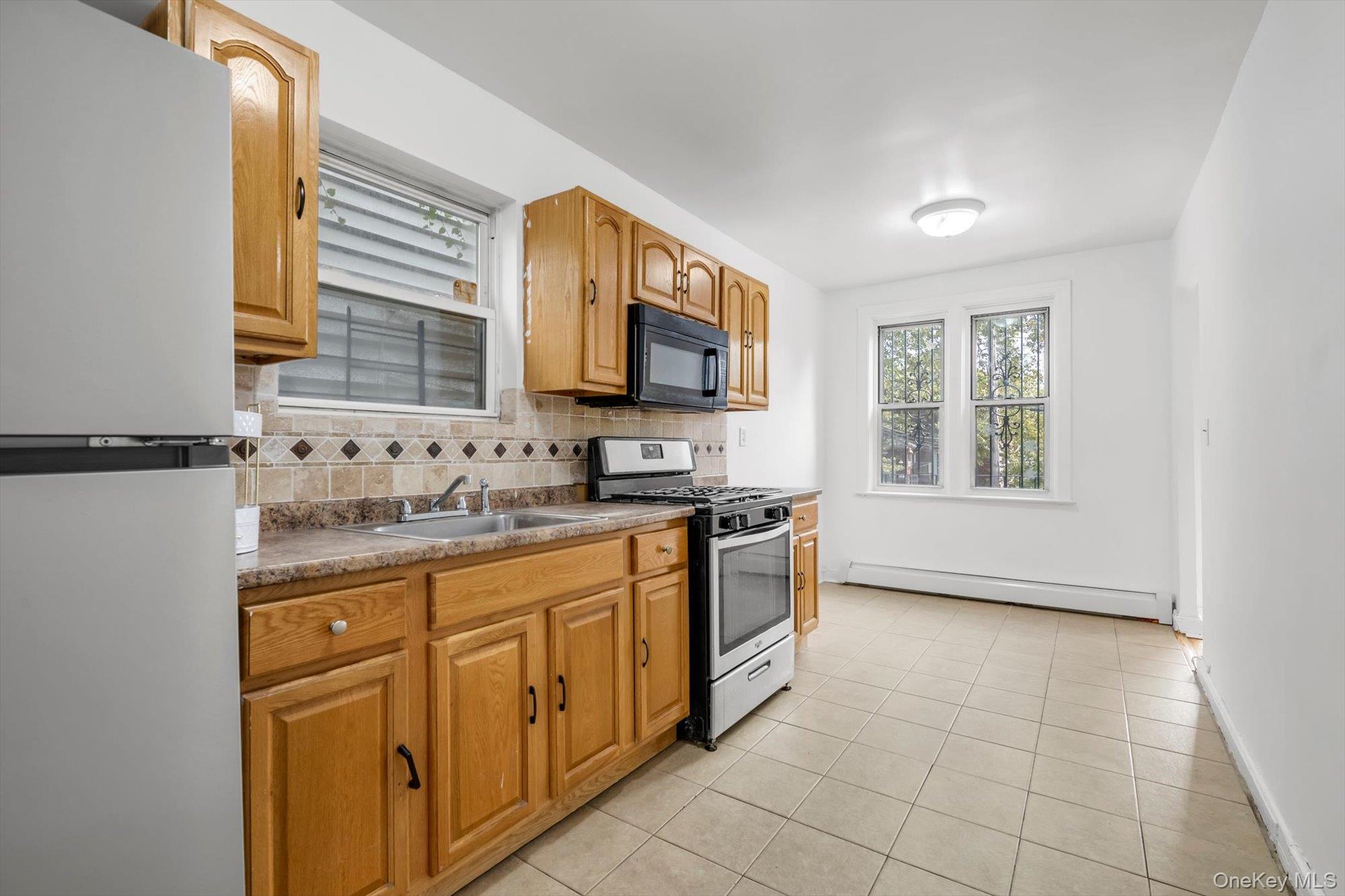 1609 Colden Avenue Property Photo 7