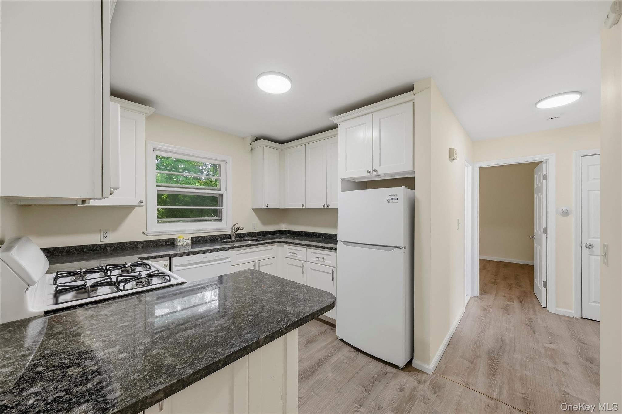 1668 Route 9 3h Property Photo 10