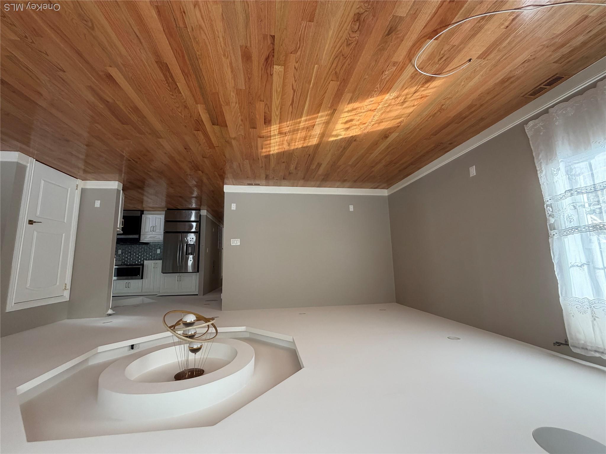 1053216 Property Photo 8