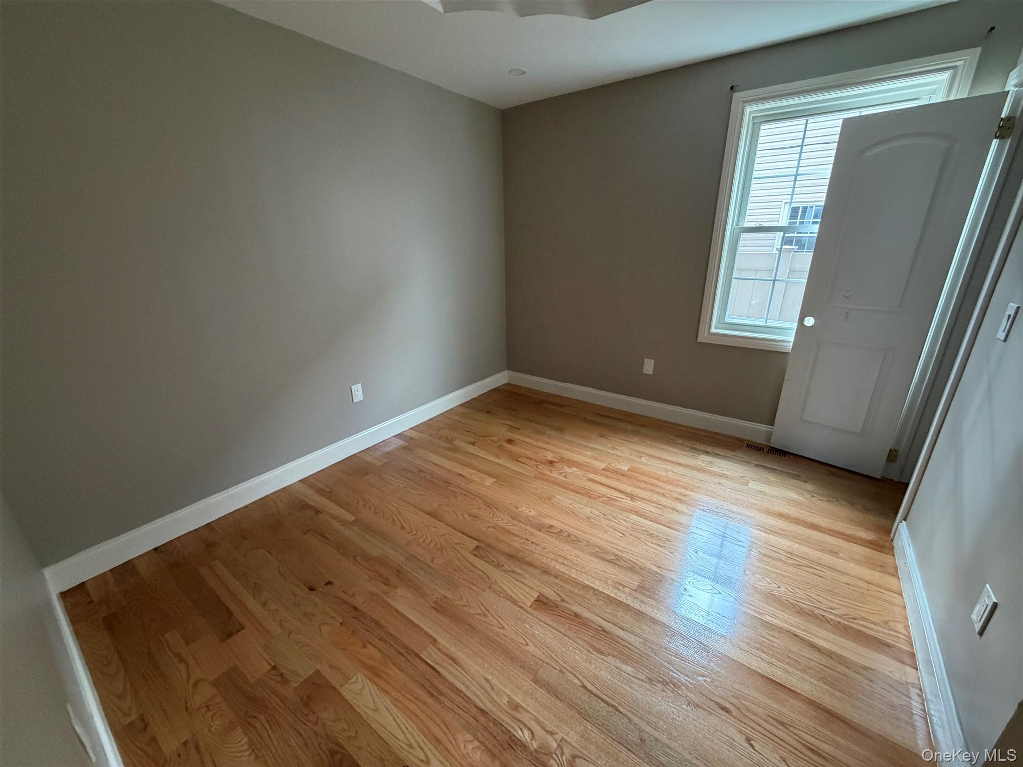 1053216 Property Photo 11