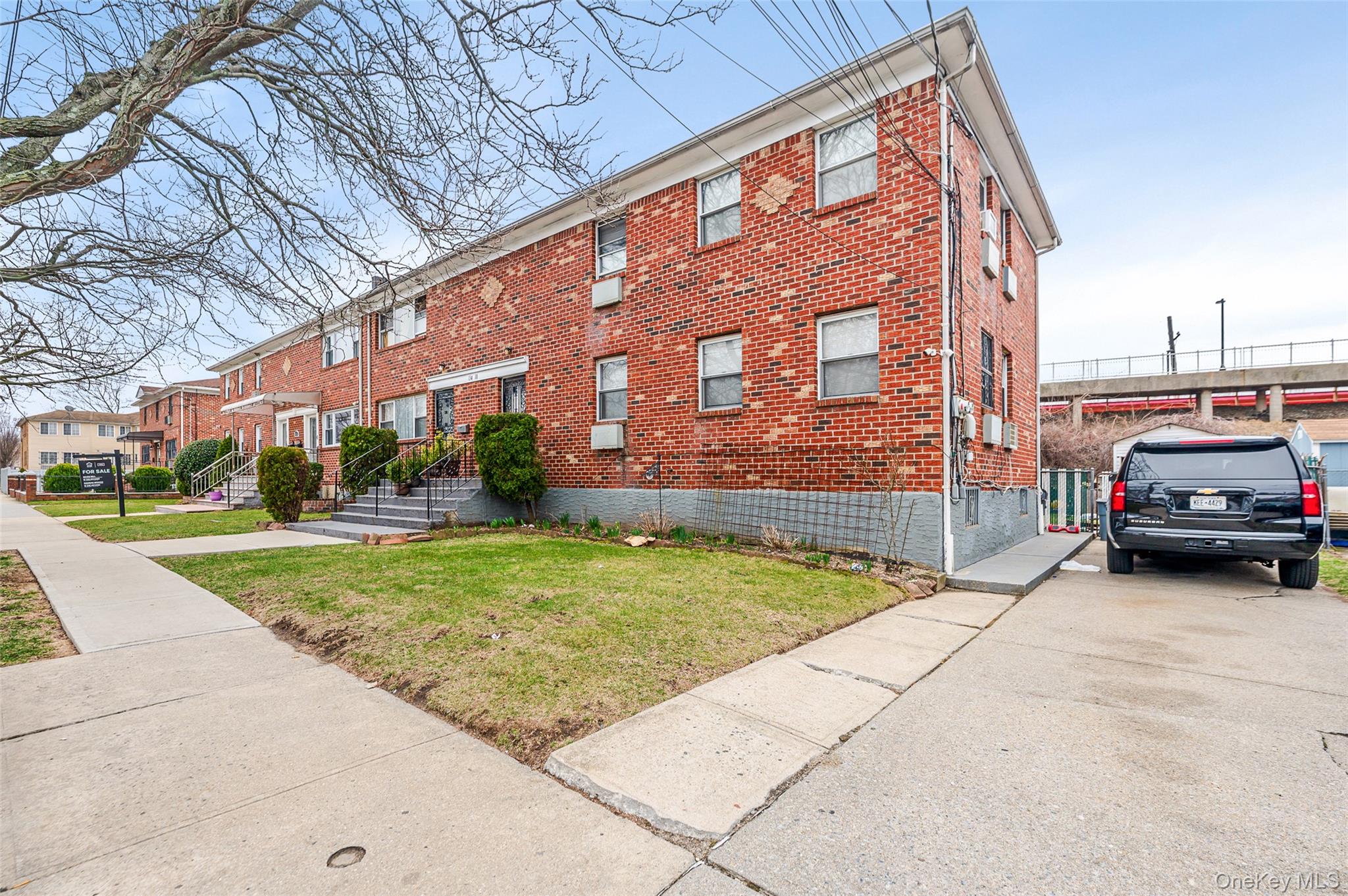 134-10 Garrett Street Property Photo 1