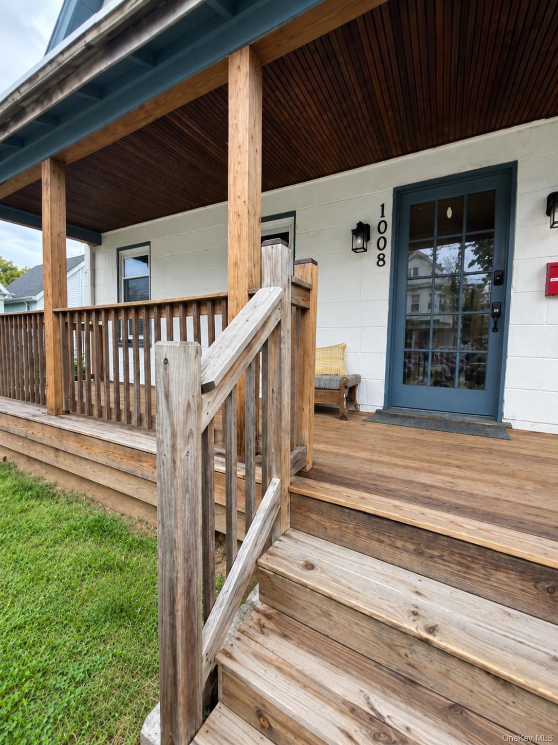 1008 Hudson Avenue Property Photo 4