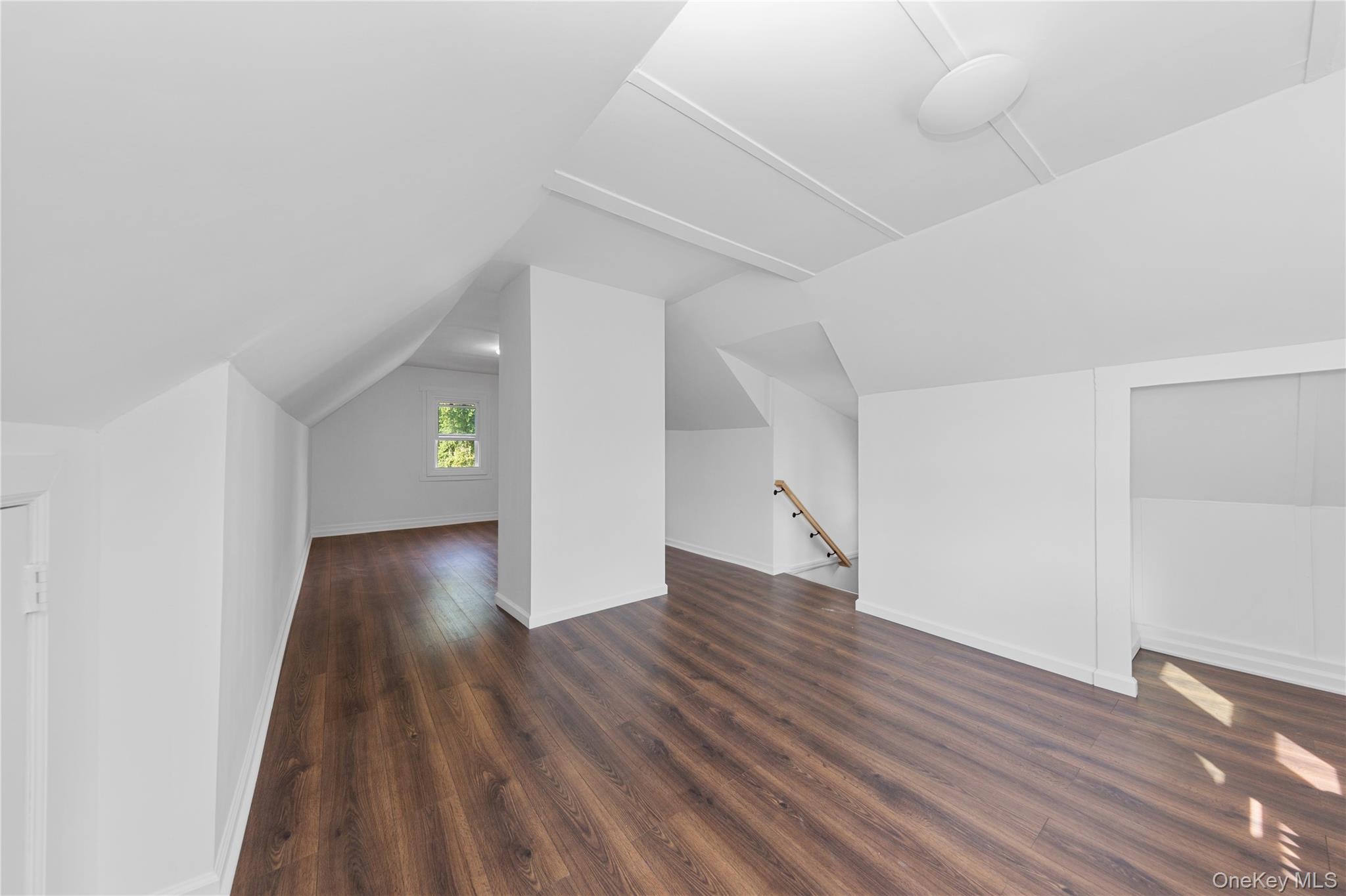 1008 Hudson Avenue Property Photo 23
