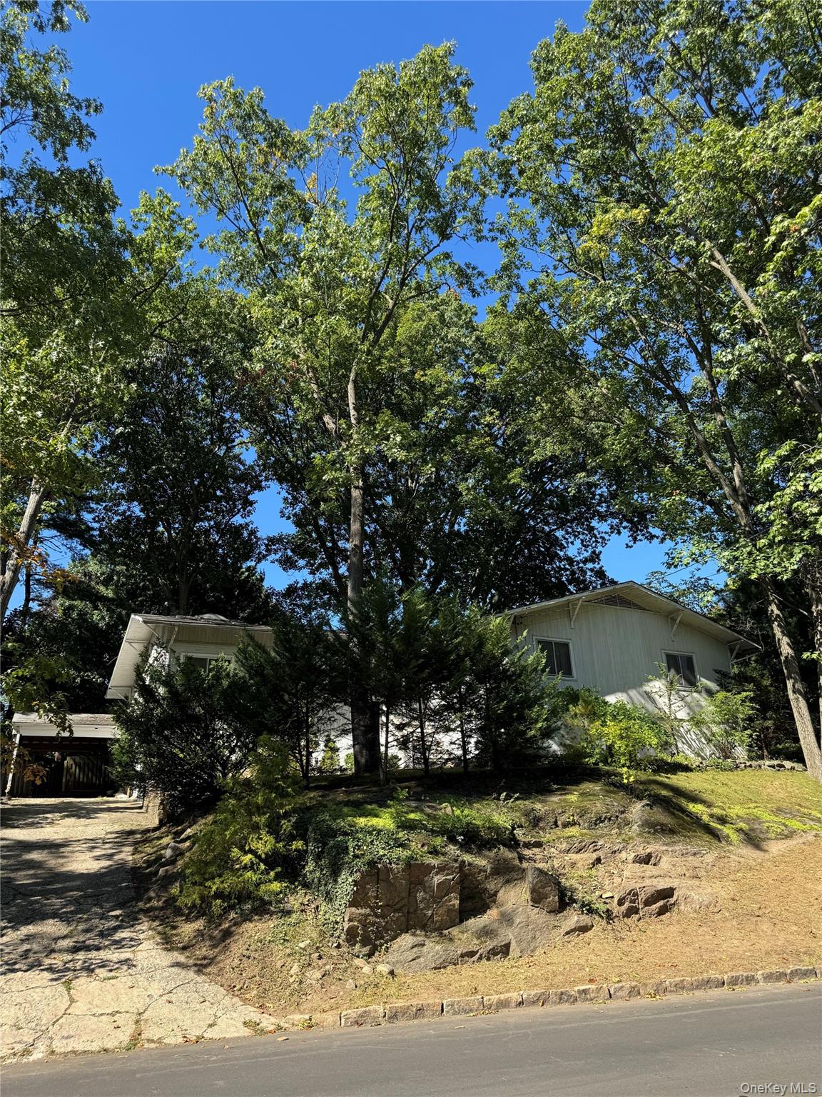 26 Soundview Drive Property Photo 1