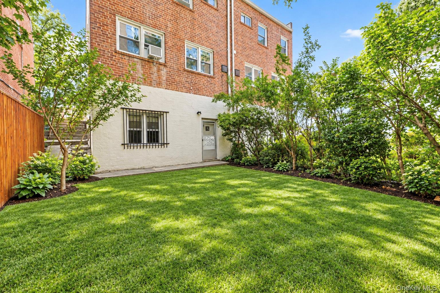 5926 Post Road Property Photo 3
