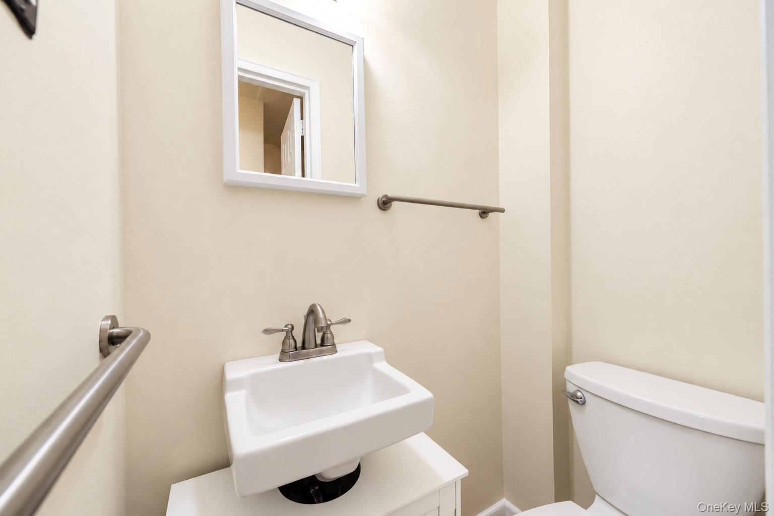 5926 Post Road Property Photo 9