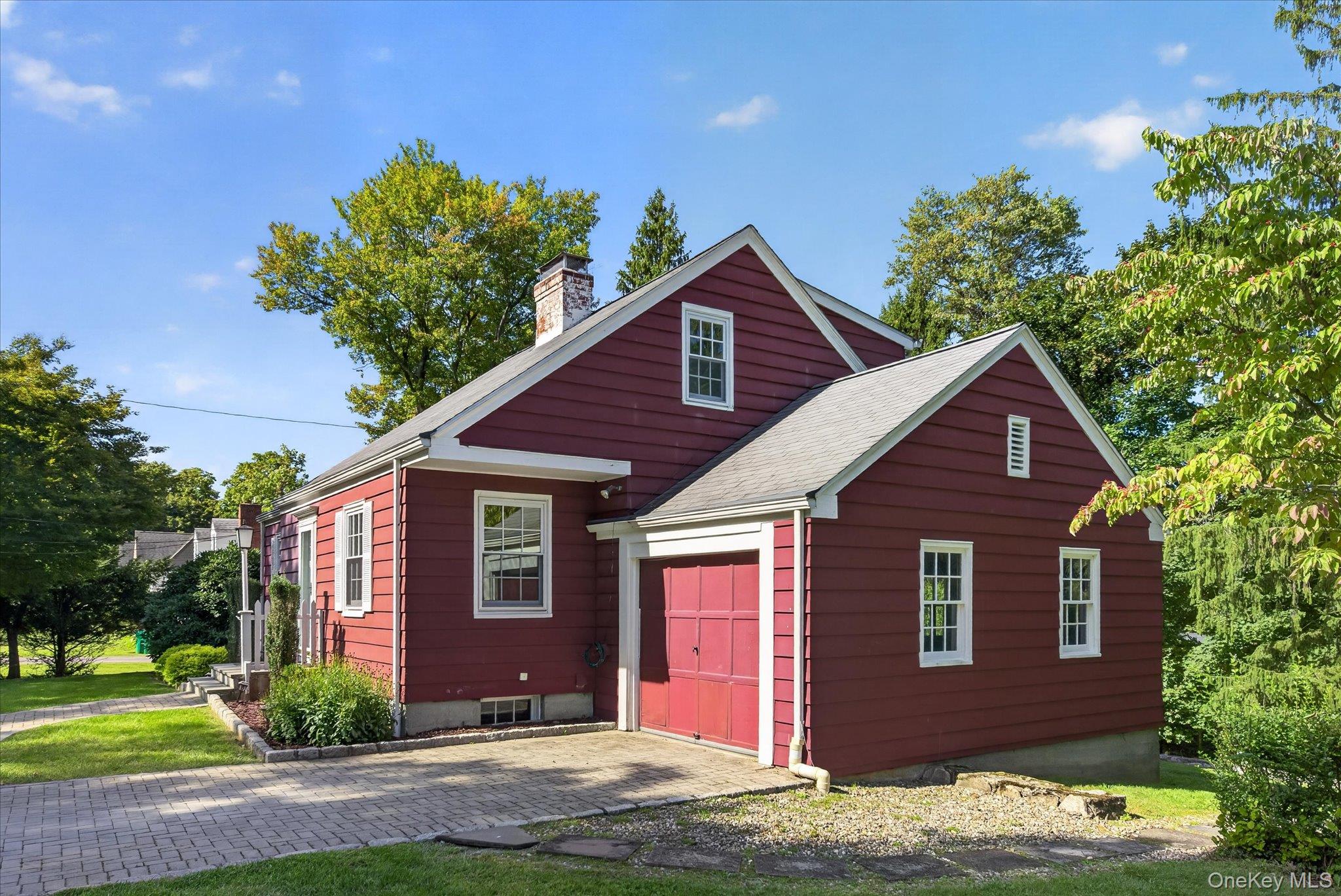 17 Pleasant View Avenue Property Photo 3
