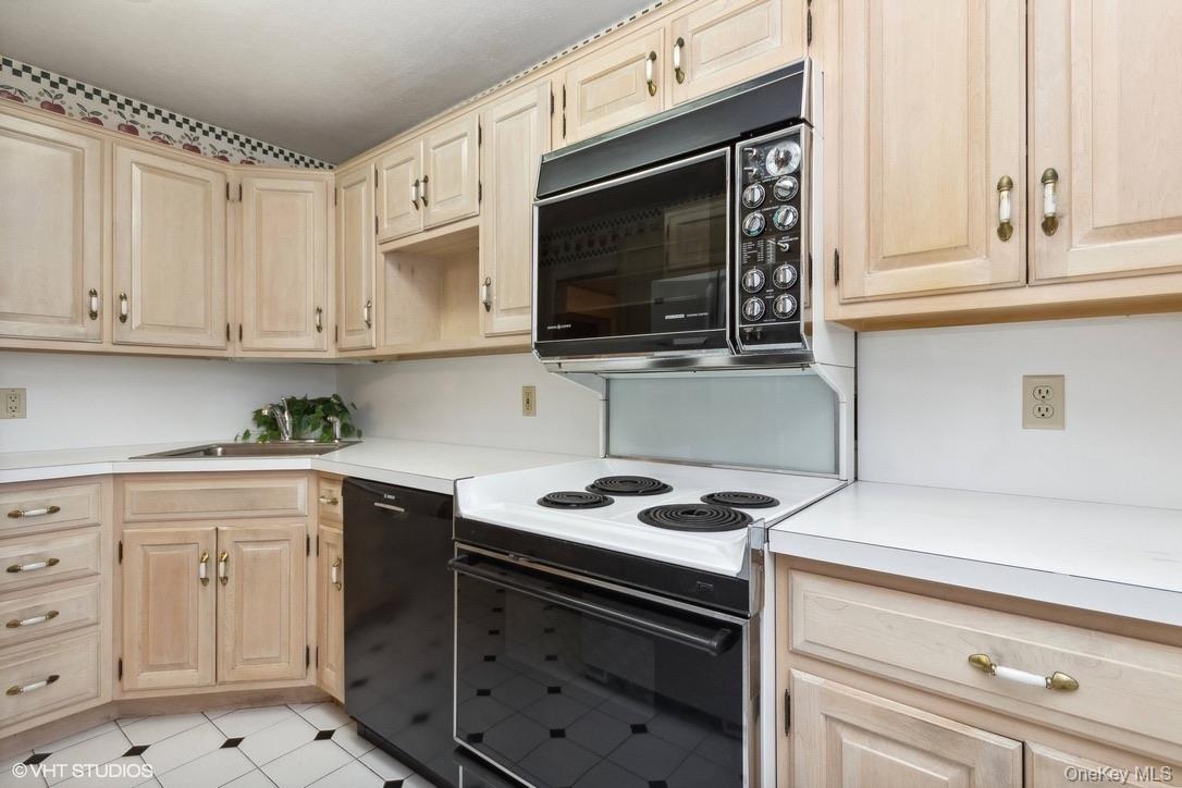 17 Pleasant View Avenue Property Photo 15